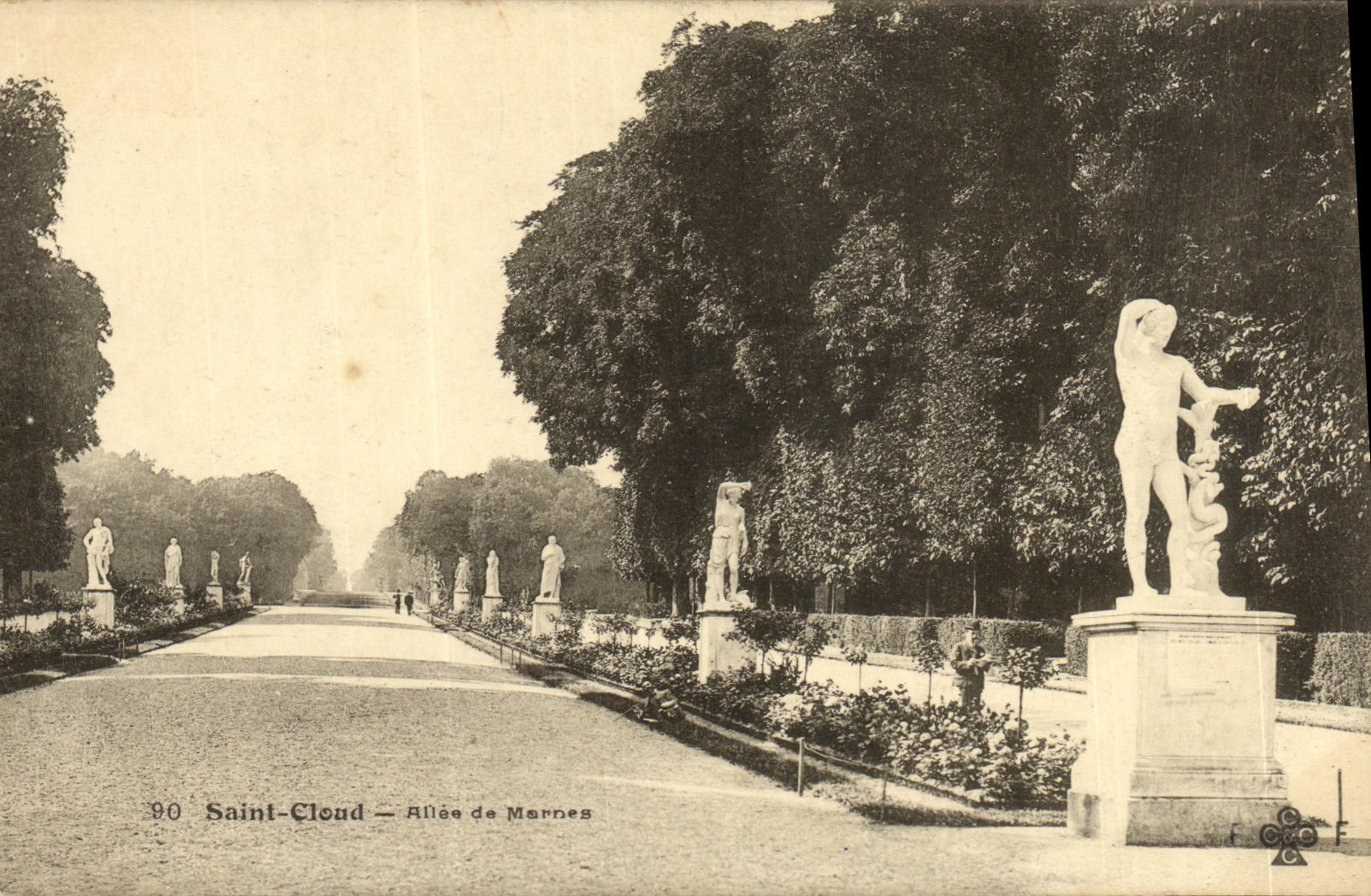 VINTAGE POSTCARD St Cloud Gone of Marnes