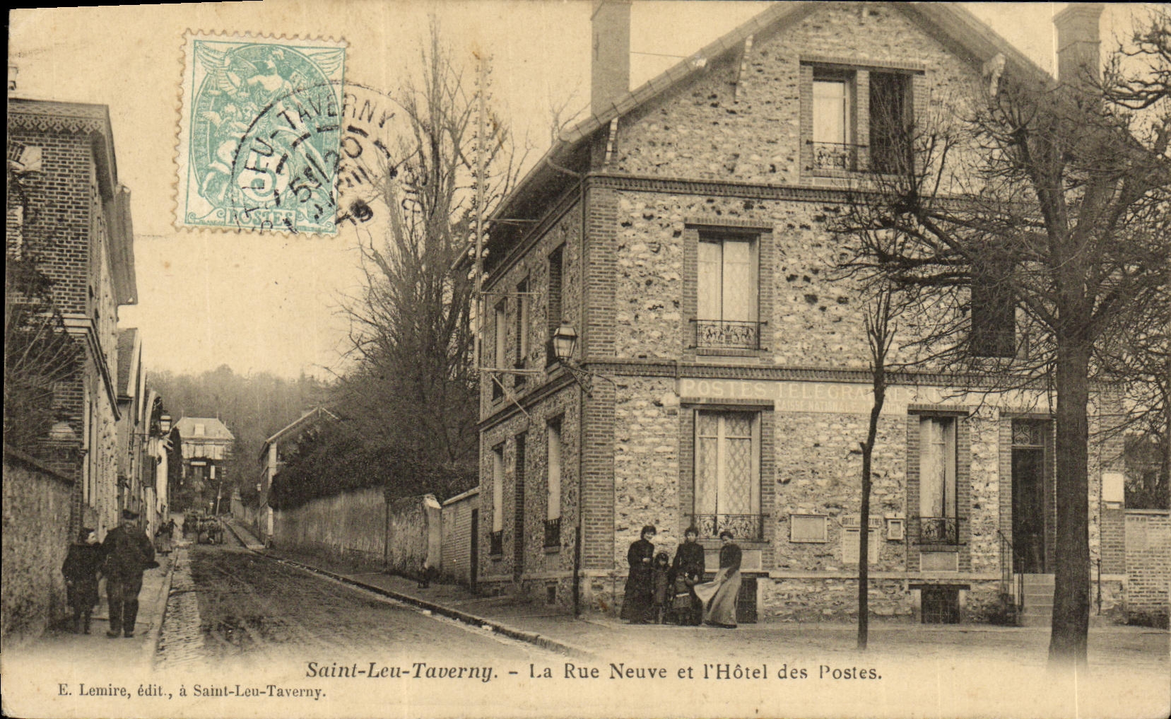 CPA Saint Leu Taverny La Rue Neuve et L Hotel des Postes