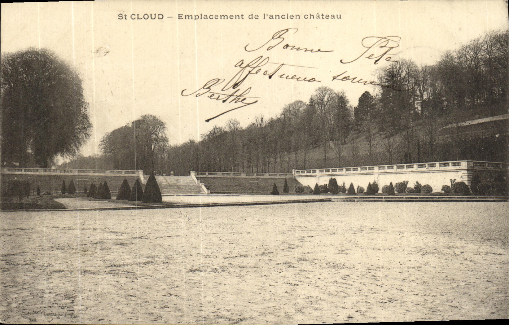 VINTAGE POSTCARD Holy Cloud Site of L Old Castle
