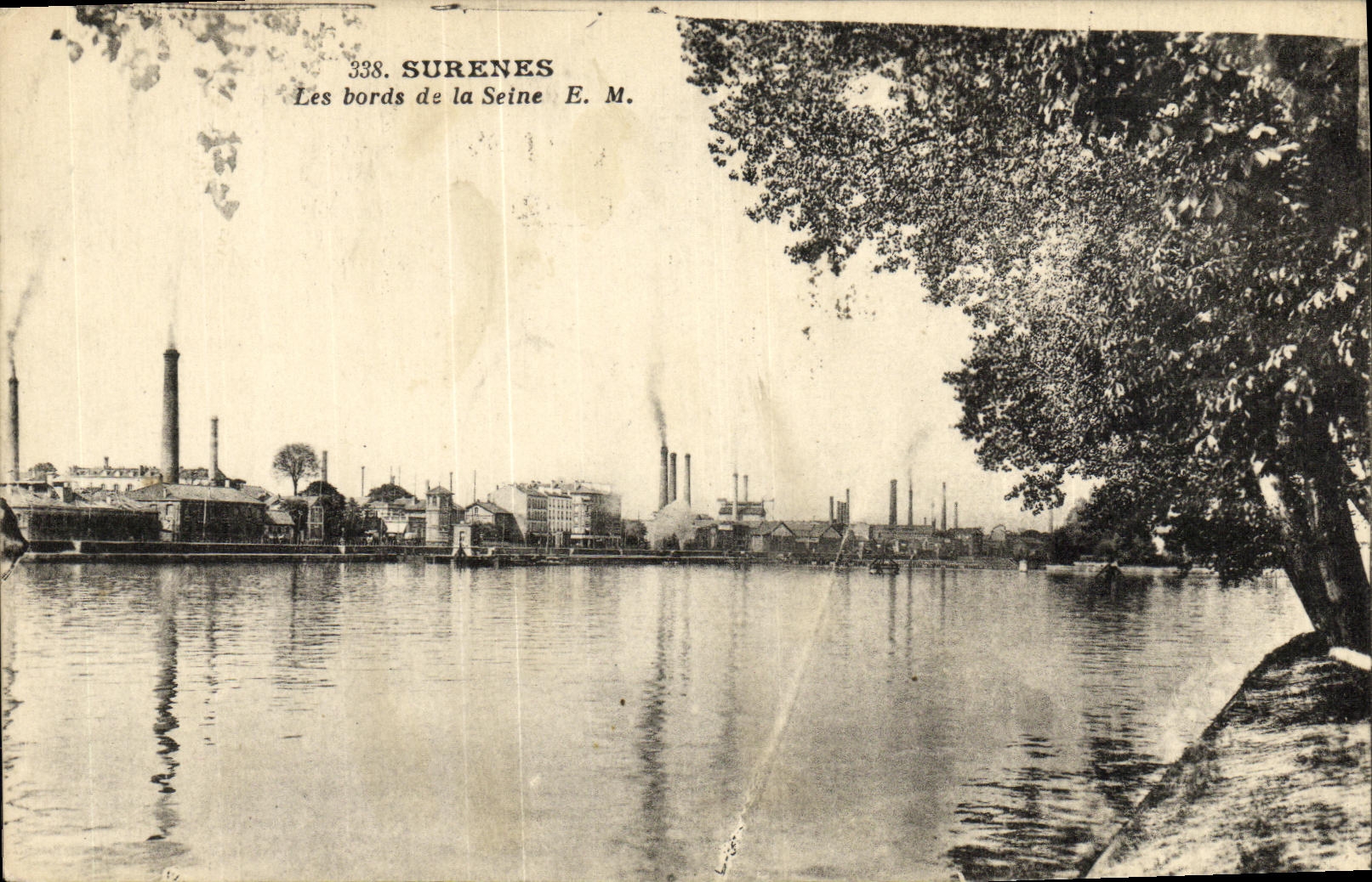 CPA Suresnes Les Bords de la Seine
