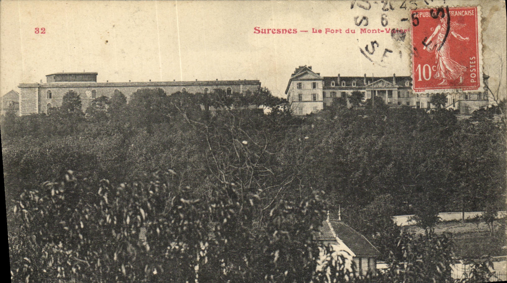 CPA Suresnes Le Fort du Mont Valerien Militaria