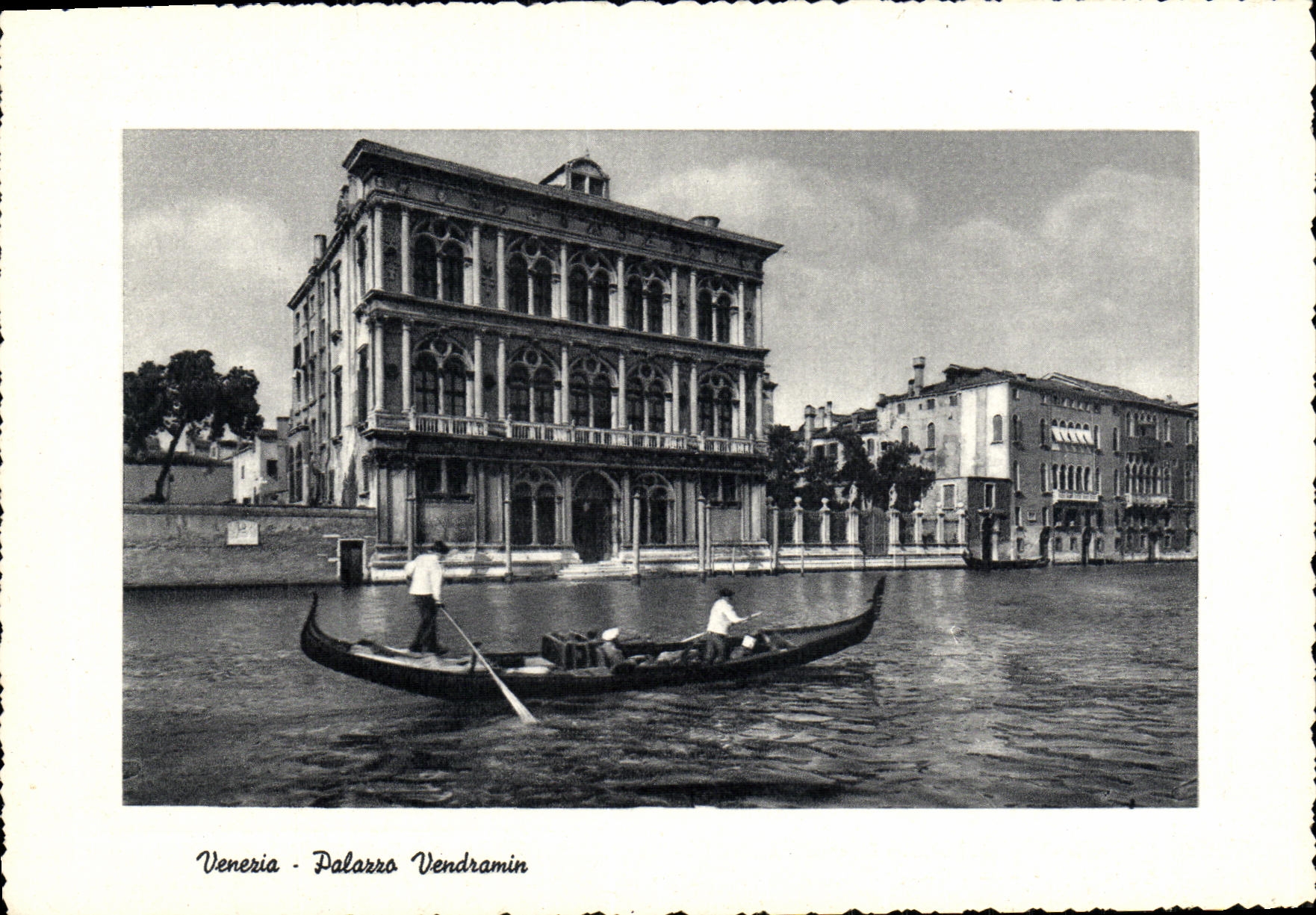 VINTAGE POSTCARD Veneria Palarra Vendramin