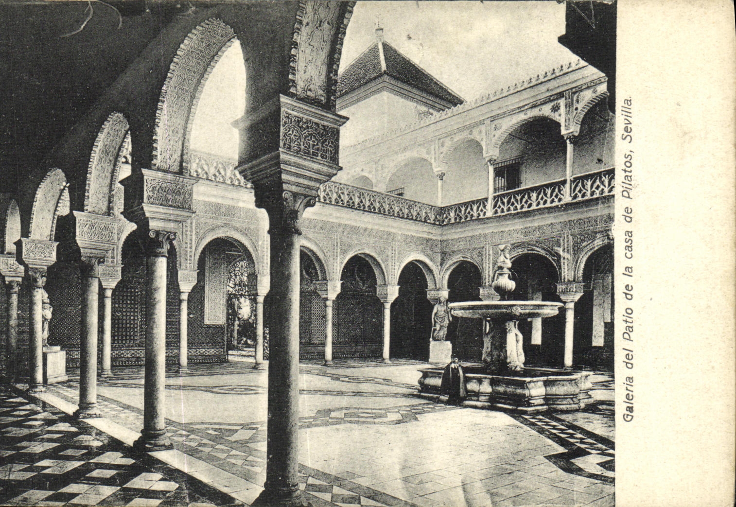 VINTAGE POSTCARD Galeria de Patio of put of Pilatos Sevilla