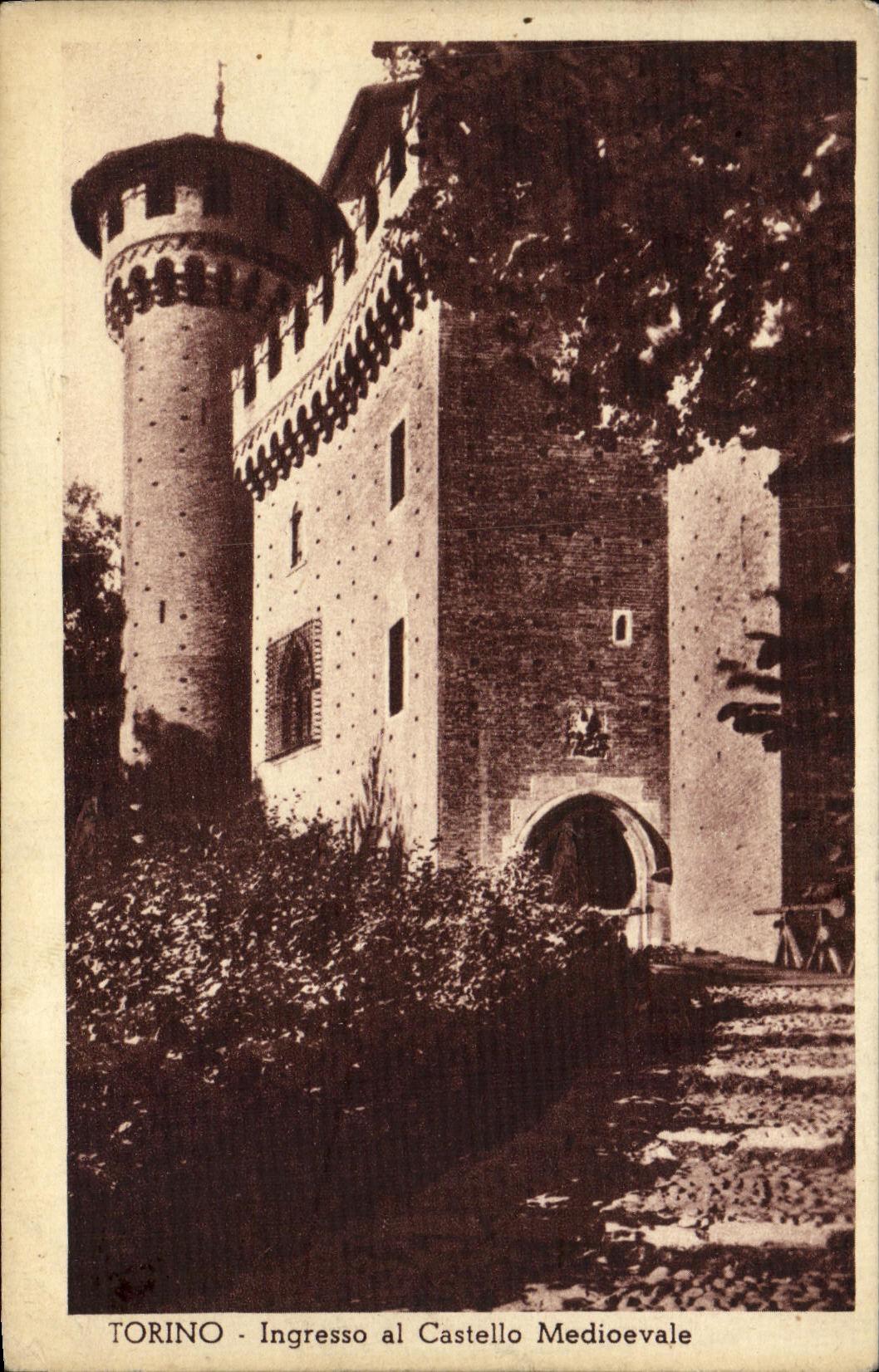 CPA Torino Ingresso al Castello Medioevale