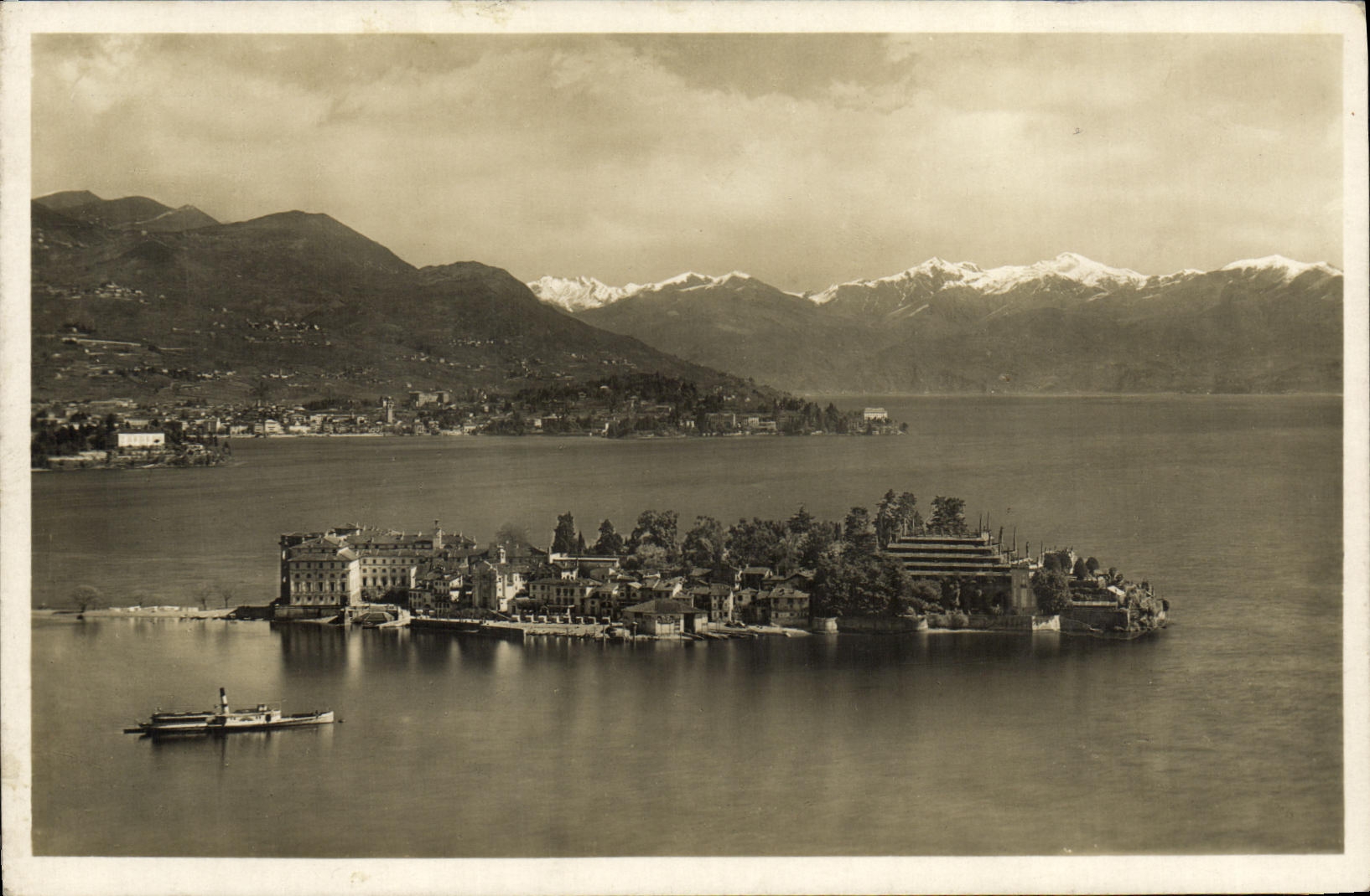 La POSTAL Jsola de la VENDIMIA balo parte posterior de Pallanza