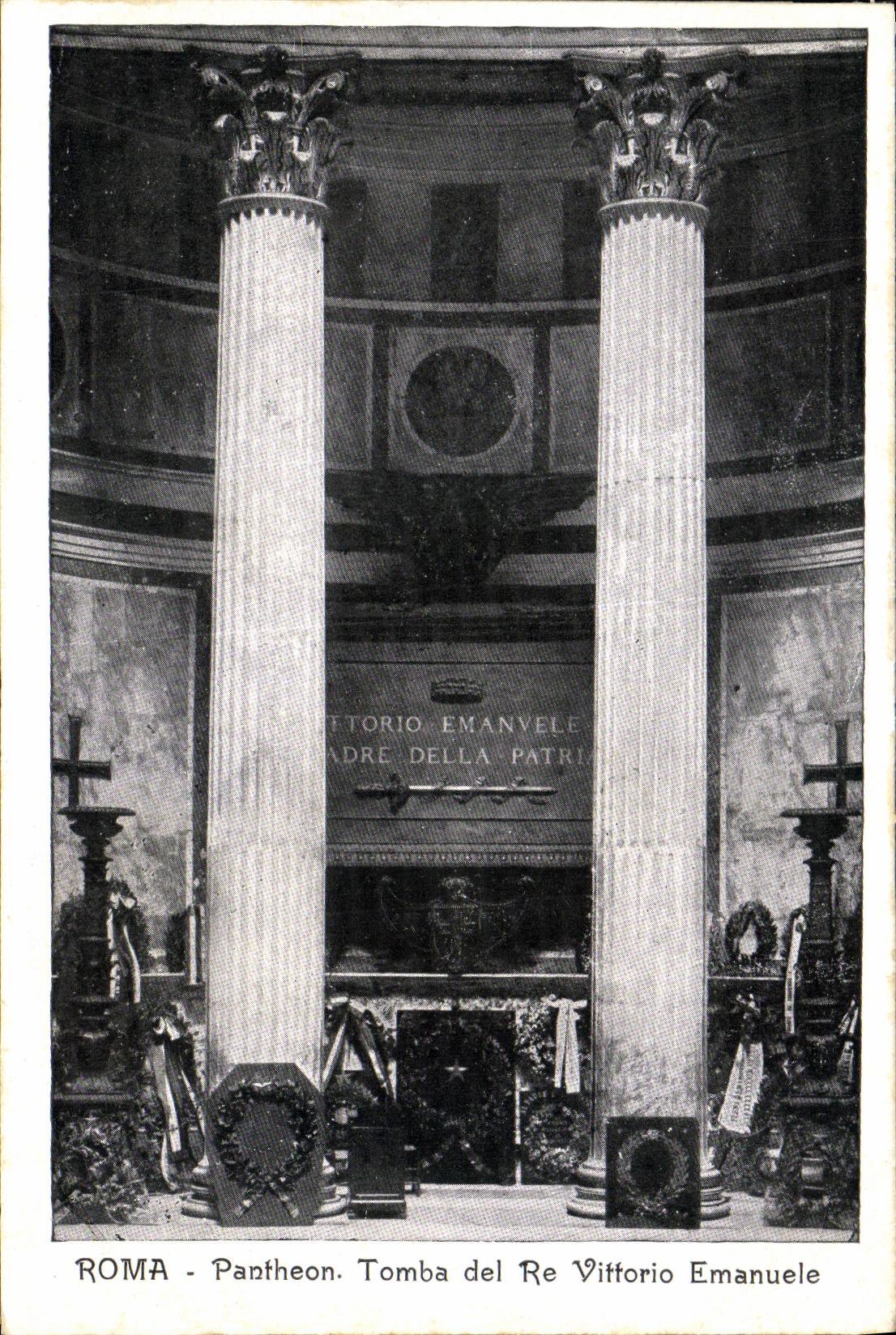 CPA Roma Pantheon Tomba del Re Vittorio Emanuele