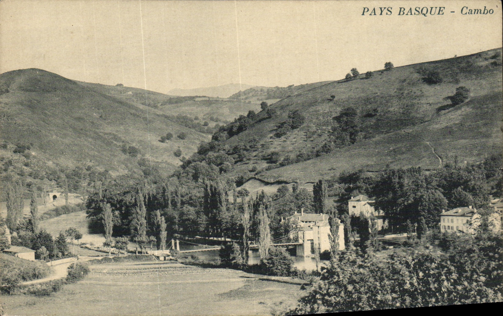 VINTAGE POSTCARD Cambo Pays Basque