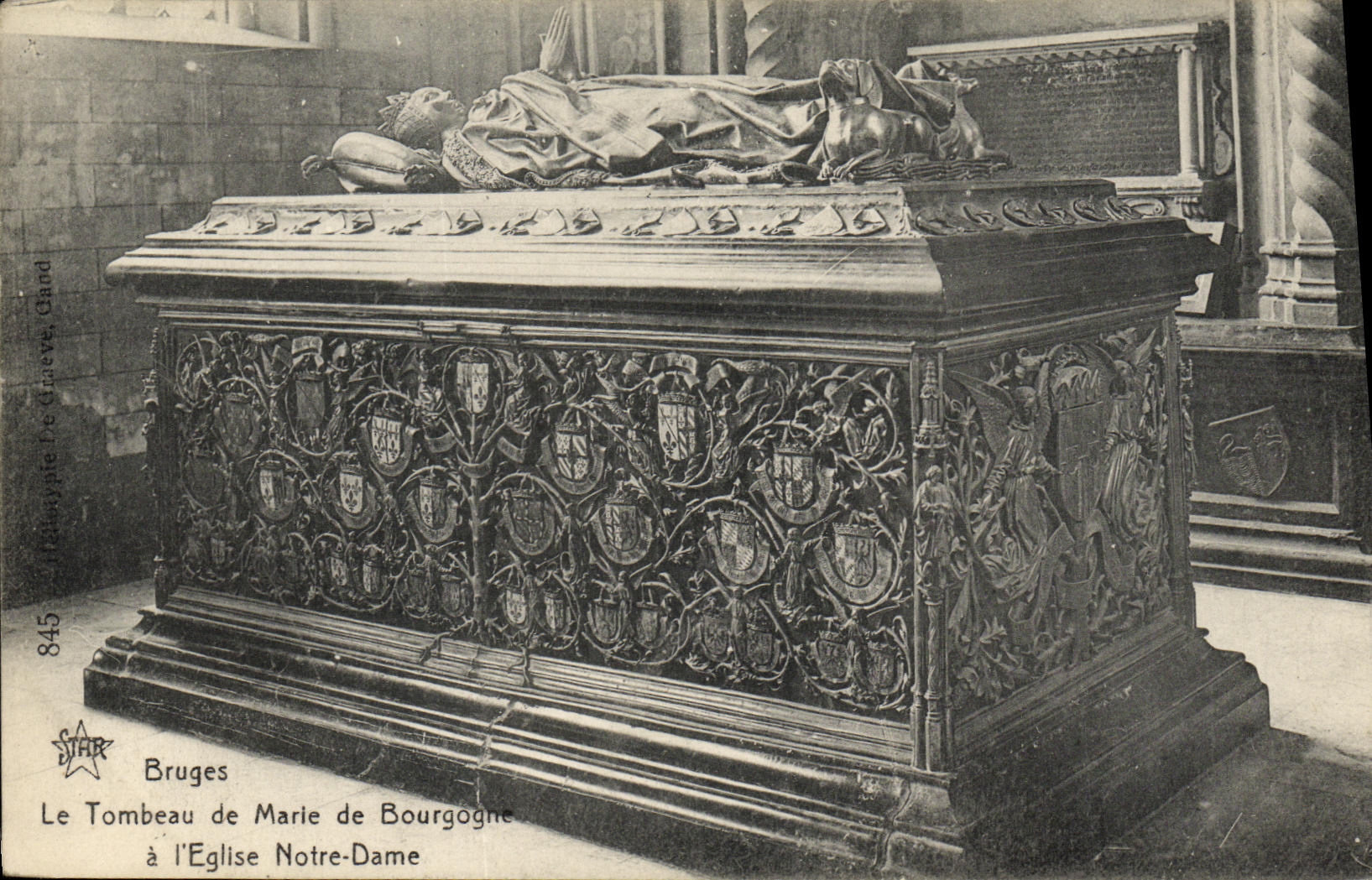 VINTAGE POSTCARD Bruges the Tomb of Marle of Burgundy L Notre Dame Church