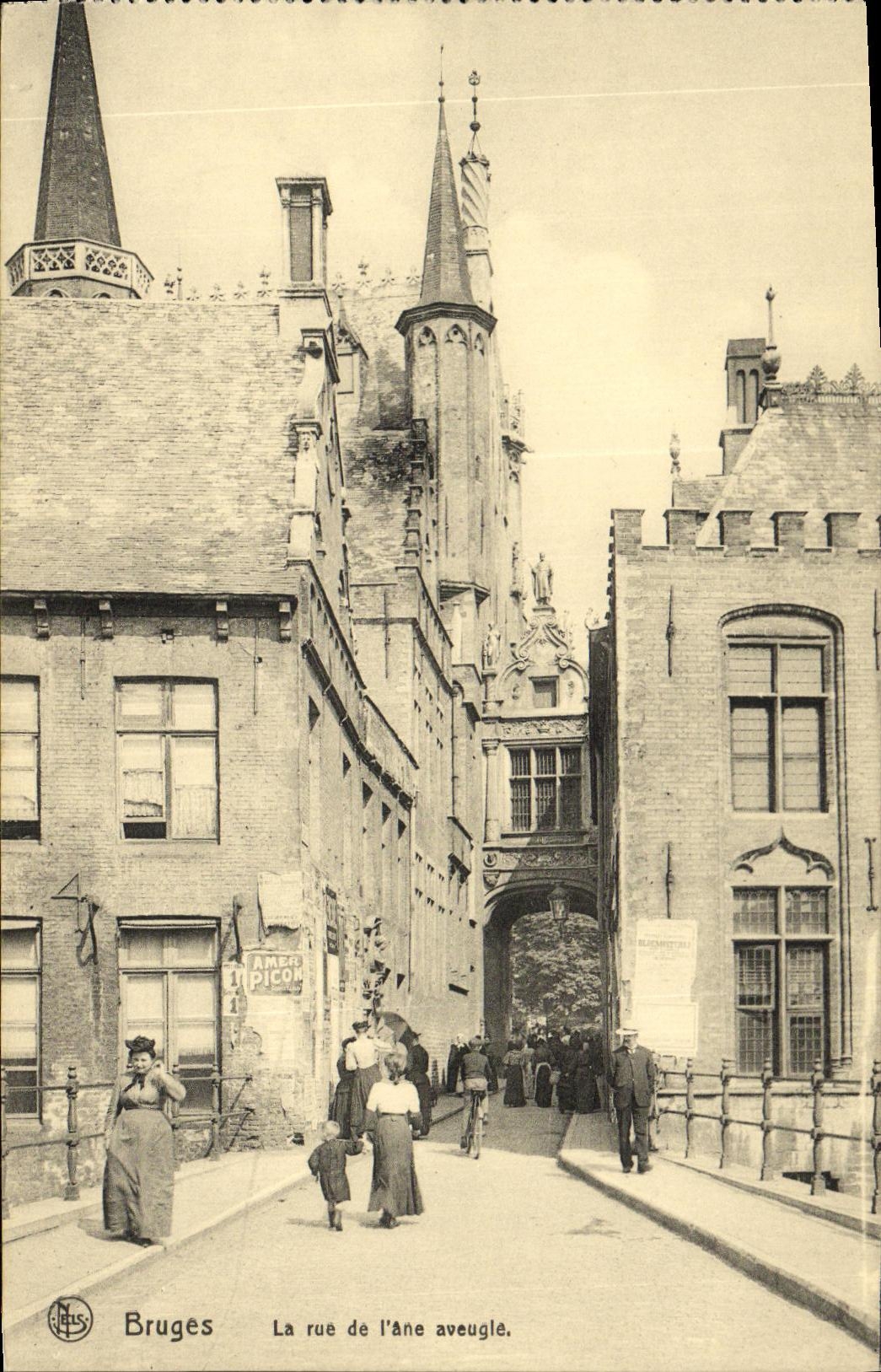 VINTAGE POSTCARD Bruges the Street of L Anne Aveugle