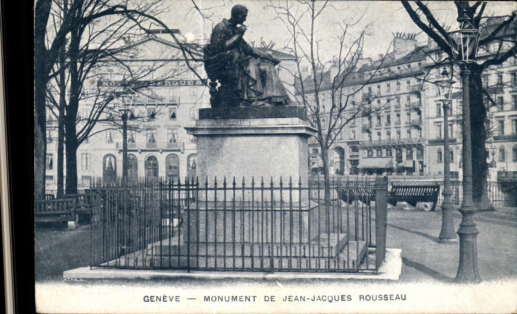 VINTAGE POSTCARD Geneva Monument Of Jean Jacques Rousseau