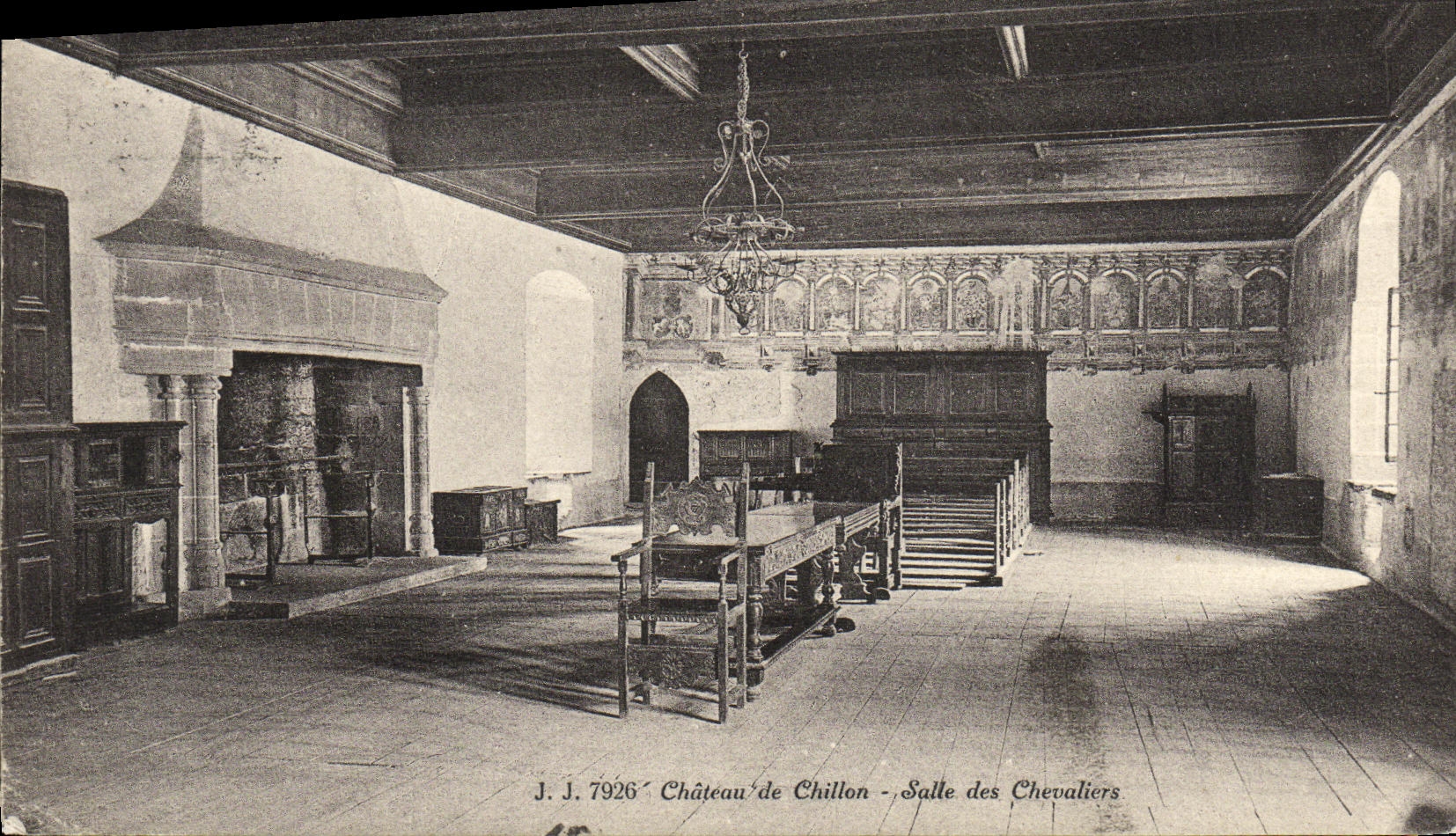 VINTAGE POSTCARD Castle of Chillon Room of the Knights