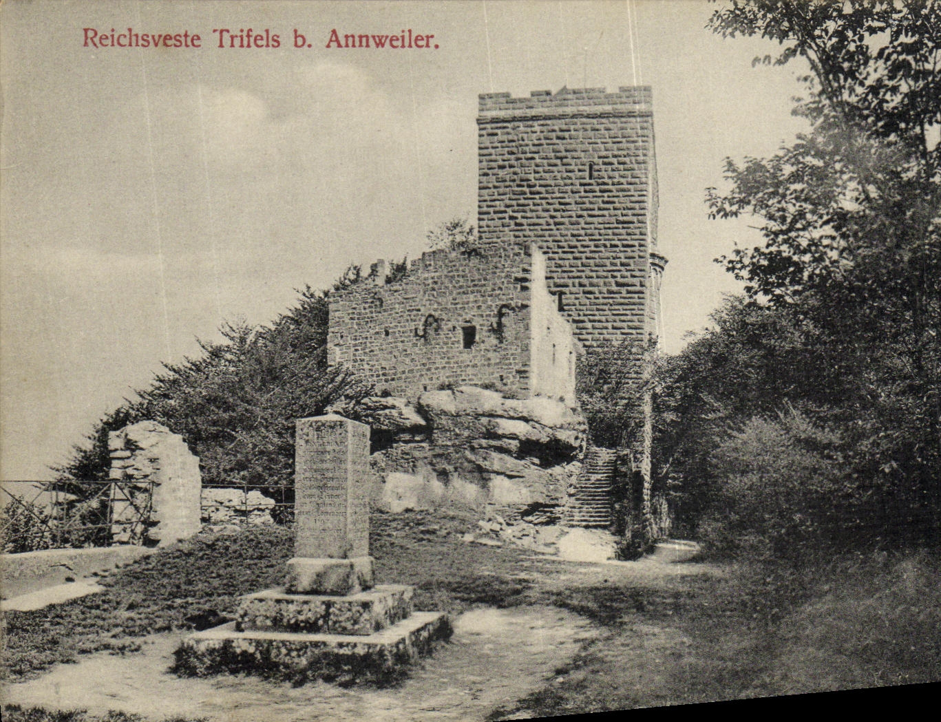 VINTAGE POSTCARD Reichsveste Trifels B Annweiler