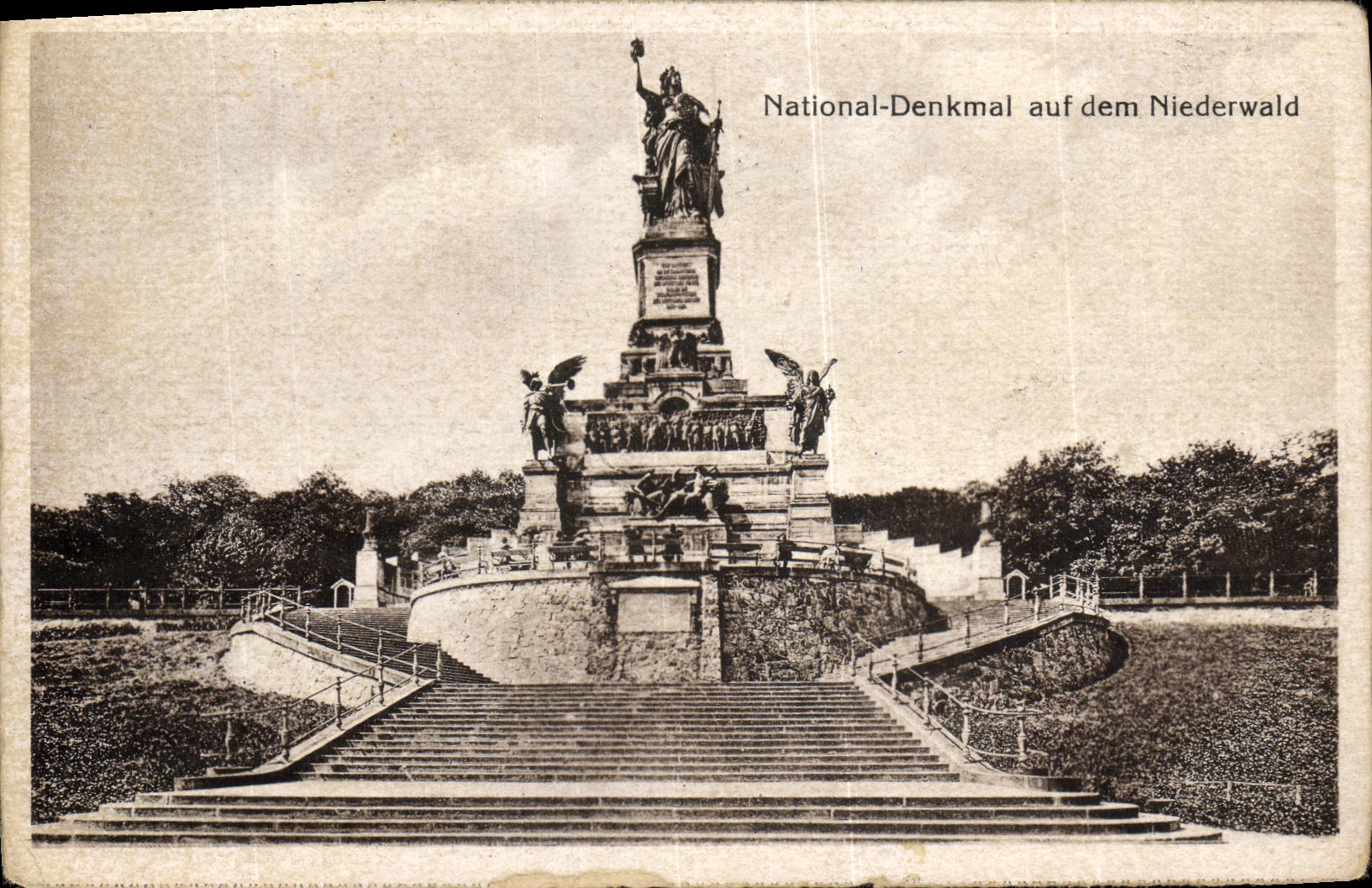 VINTAGE POSTCARD National Denkmal auf dem Niederwald