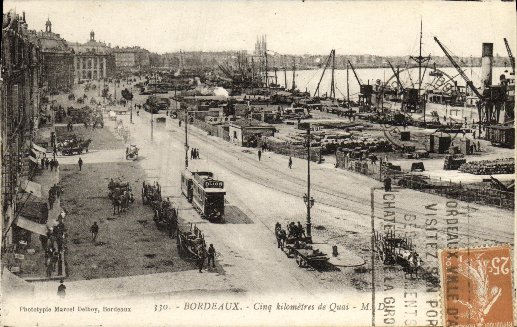 CPA Bordeaux Cinq kilometres de quai Bateaux 