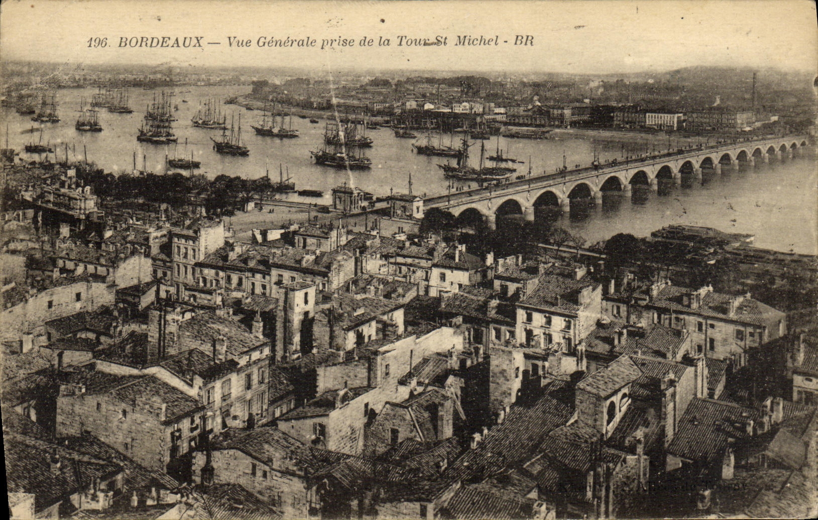 CPA Bordeaux Vue Generale Prise de la Tour St Michel