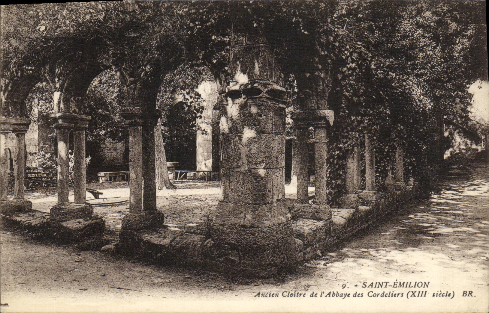 CPA Saint Emillion Ancien cloitre de l abbaye des Cordeliers