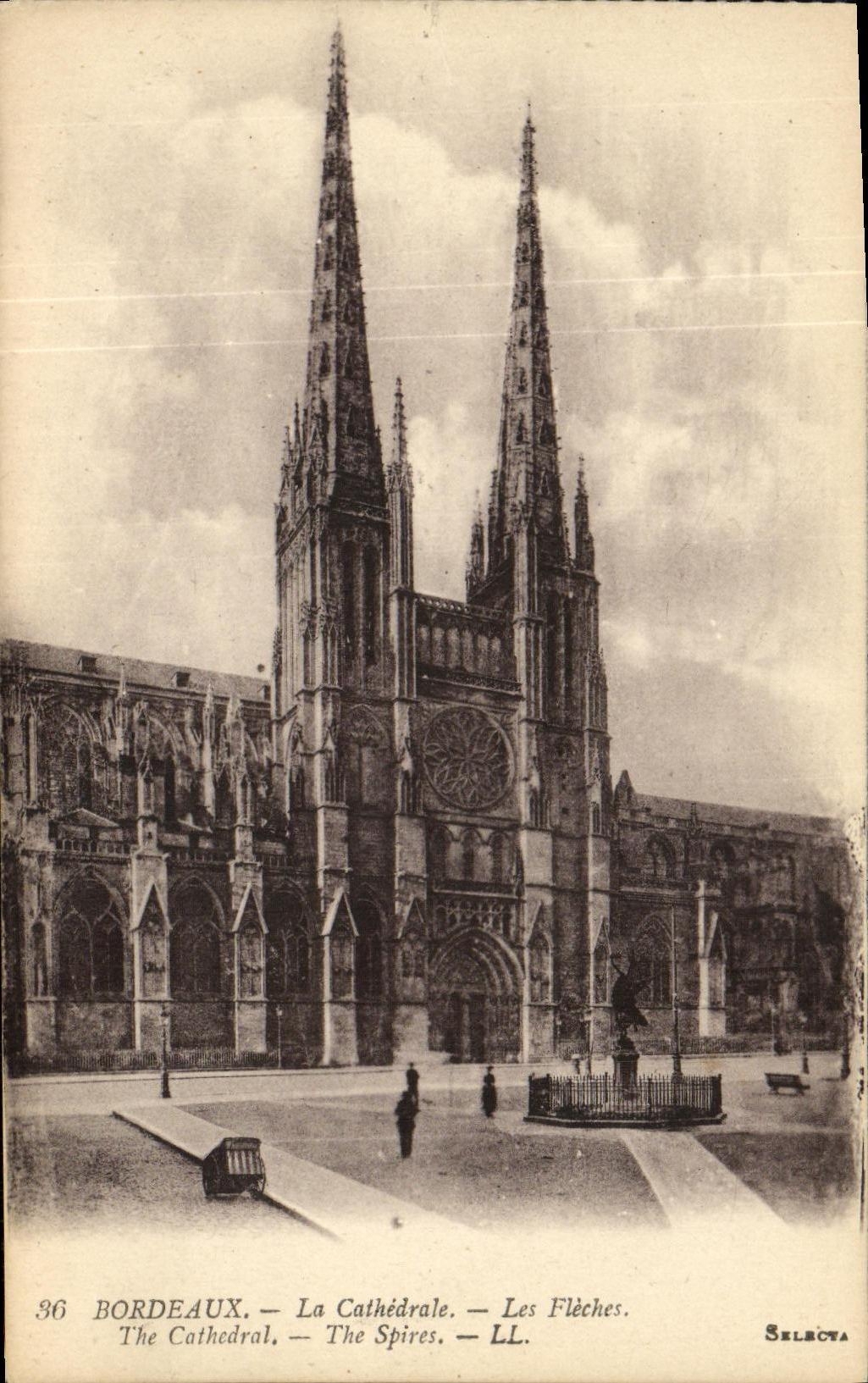 CPA Bordeaux La Cathedrale Les Fleches