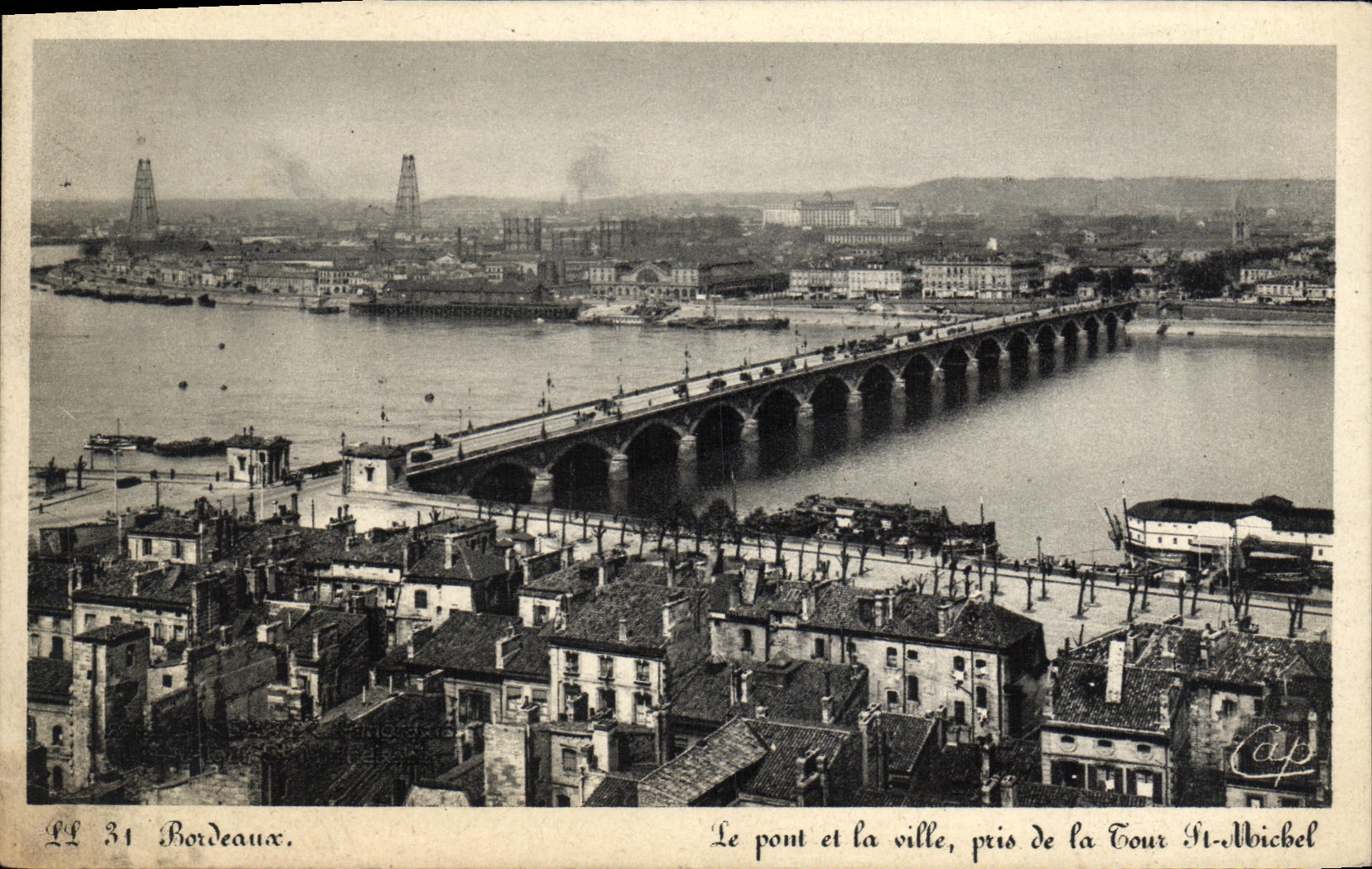 CPA Bordeaux Le pont de la ville pris de la Tour St Michel