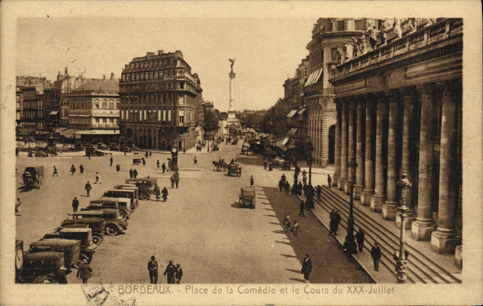 CPA Bordeaux Place de la Comedie et le Cours du XXX Juillet