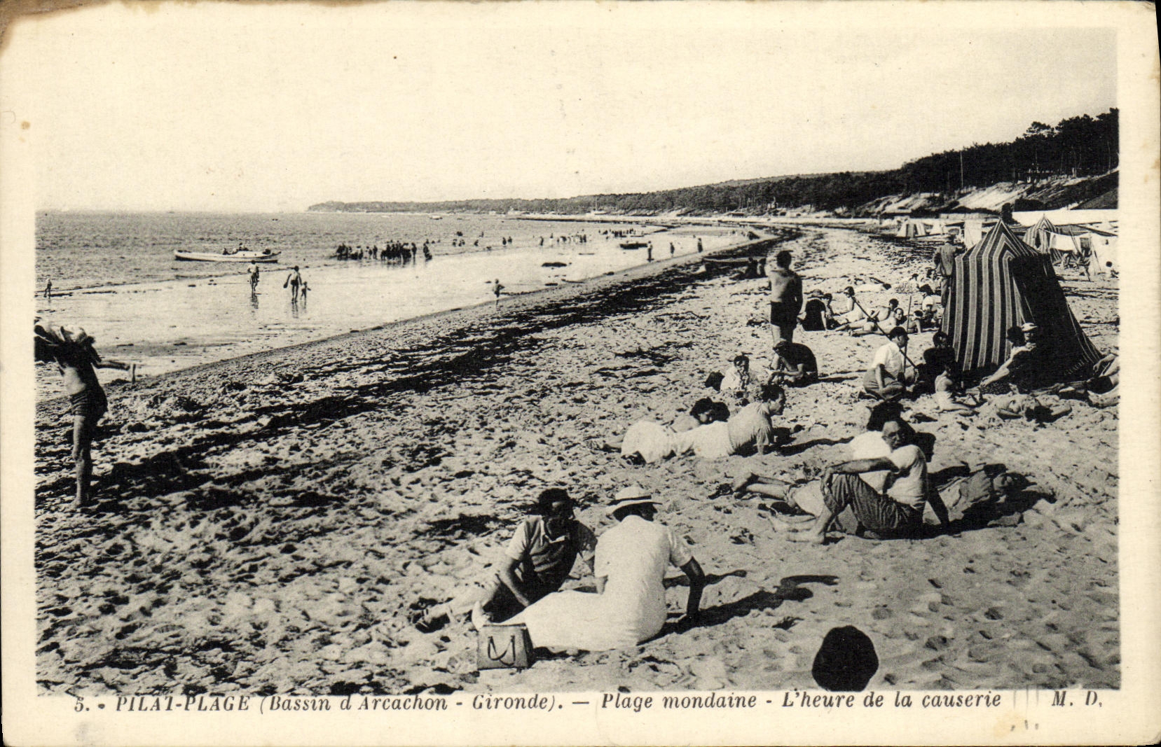 CPA Bassin Arcachon plage Mondaine L Heure de la causerie