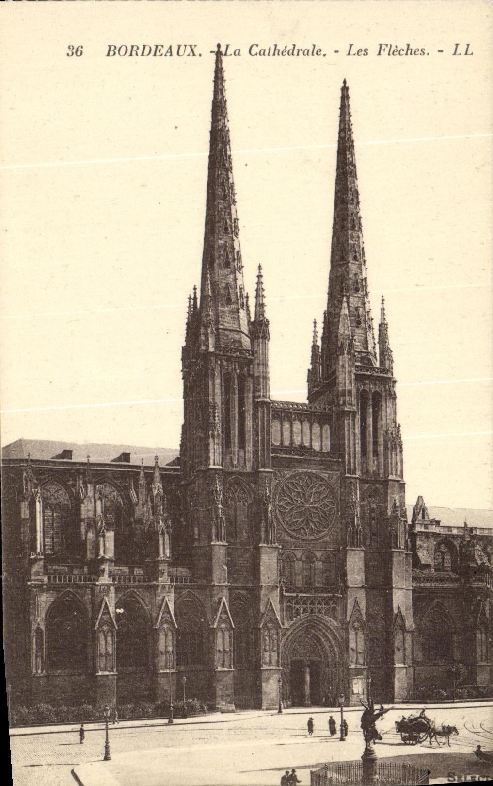 CPA Bordeaux La Cathedrale Les Fleches