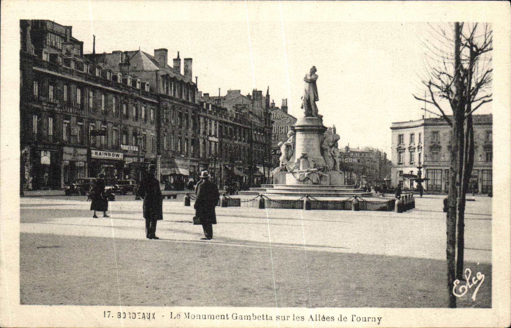 CPA Bordeaux Le Monument Gambetta sur les Allees de Tourny
