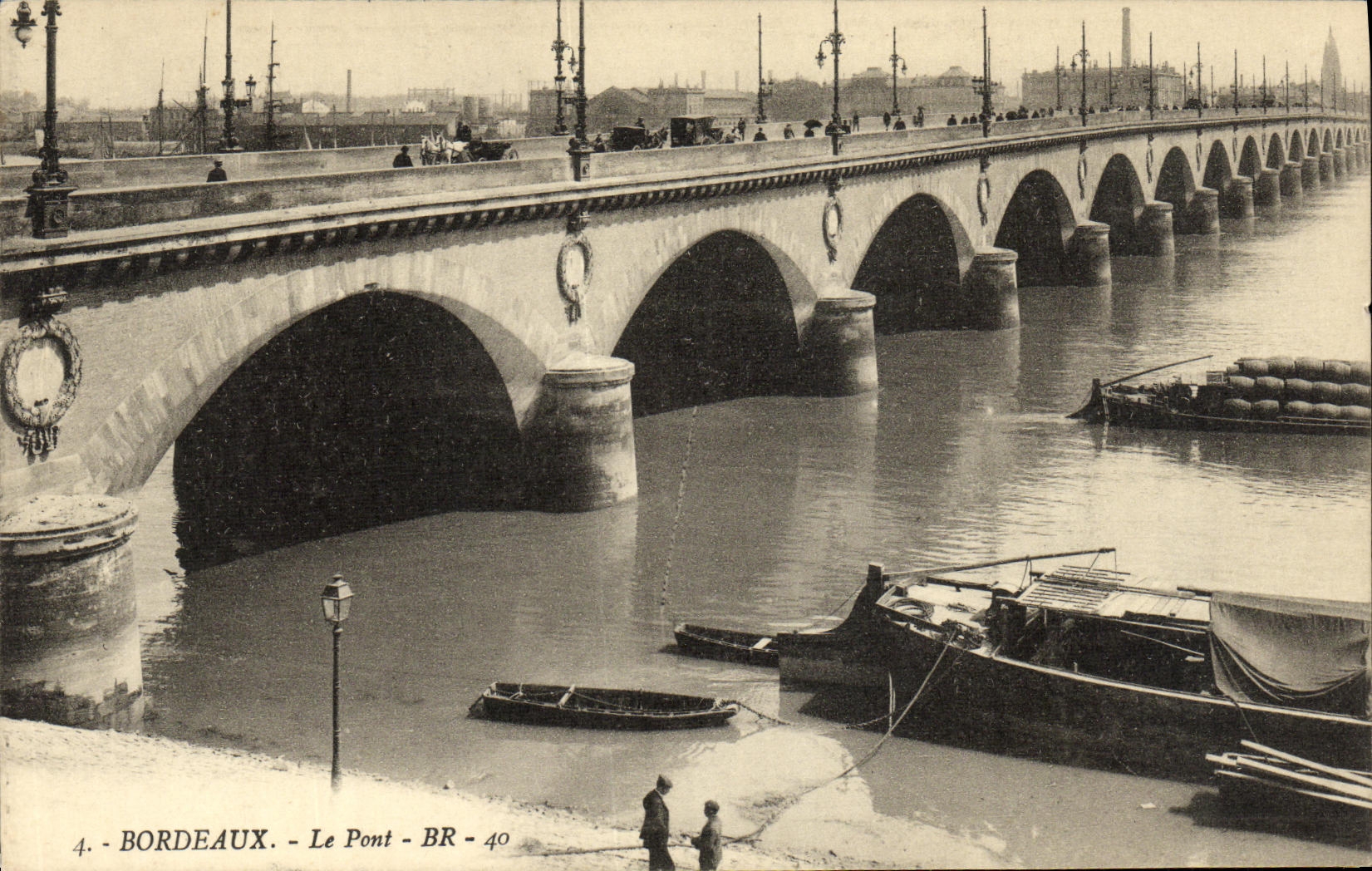 CPA Bordeaux Le Pont Bateau
