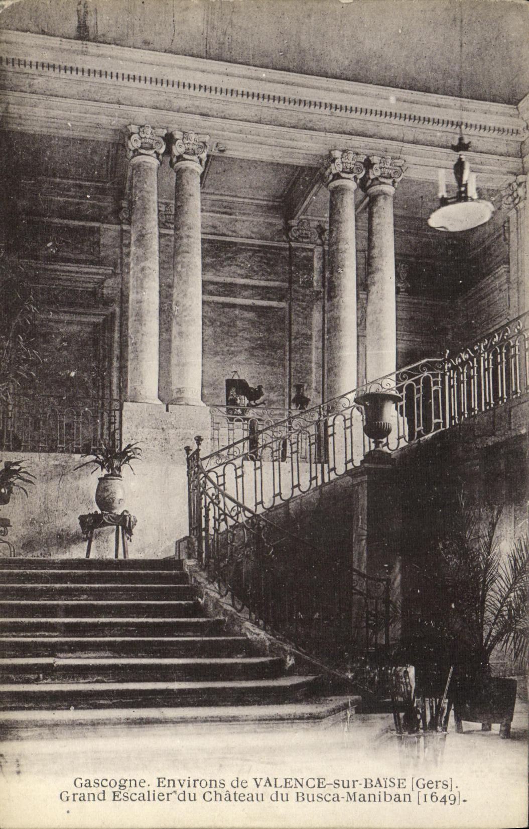 VINTAGE POSTCARD Gascogne Environs of Valence on Kisses Large staircase of the castle of Busca Maniban