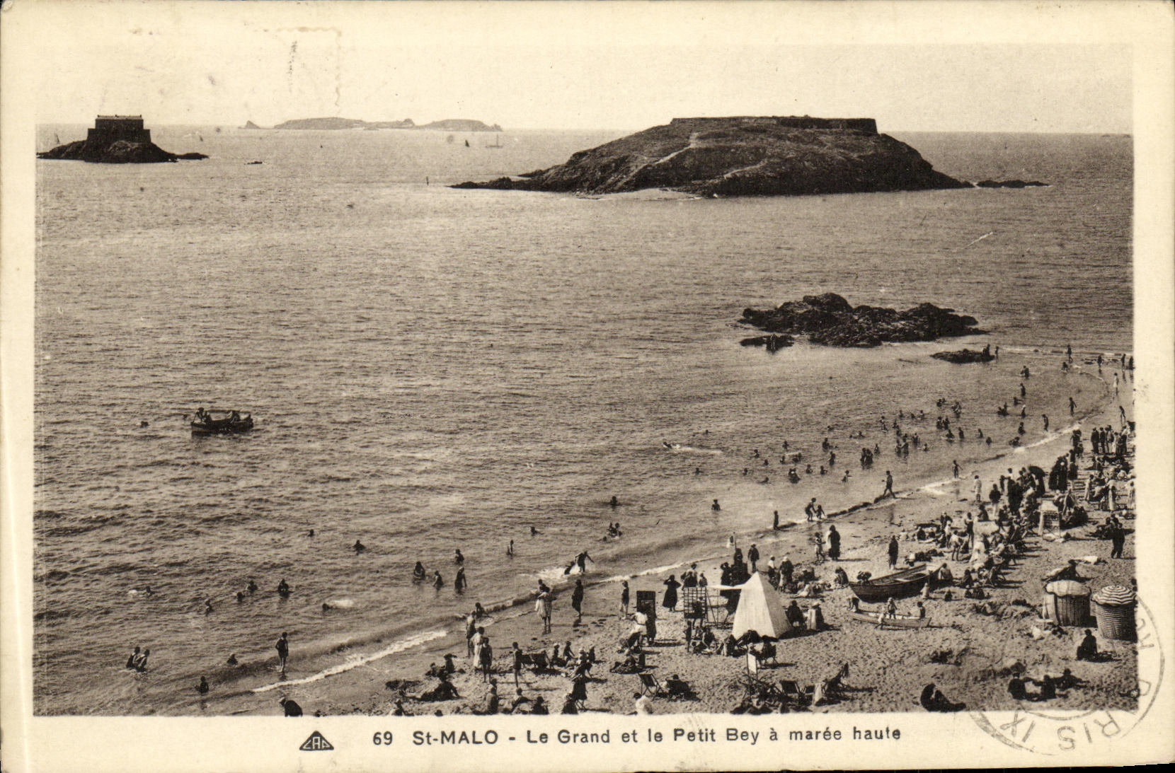 VINTAGE POSTCARD St Malo the Large one and the Small Bey has high tide