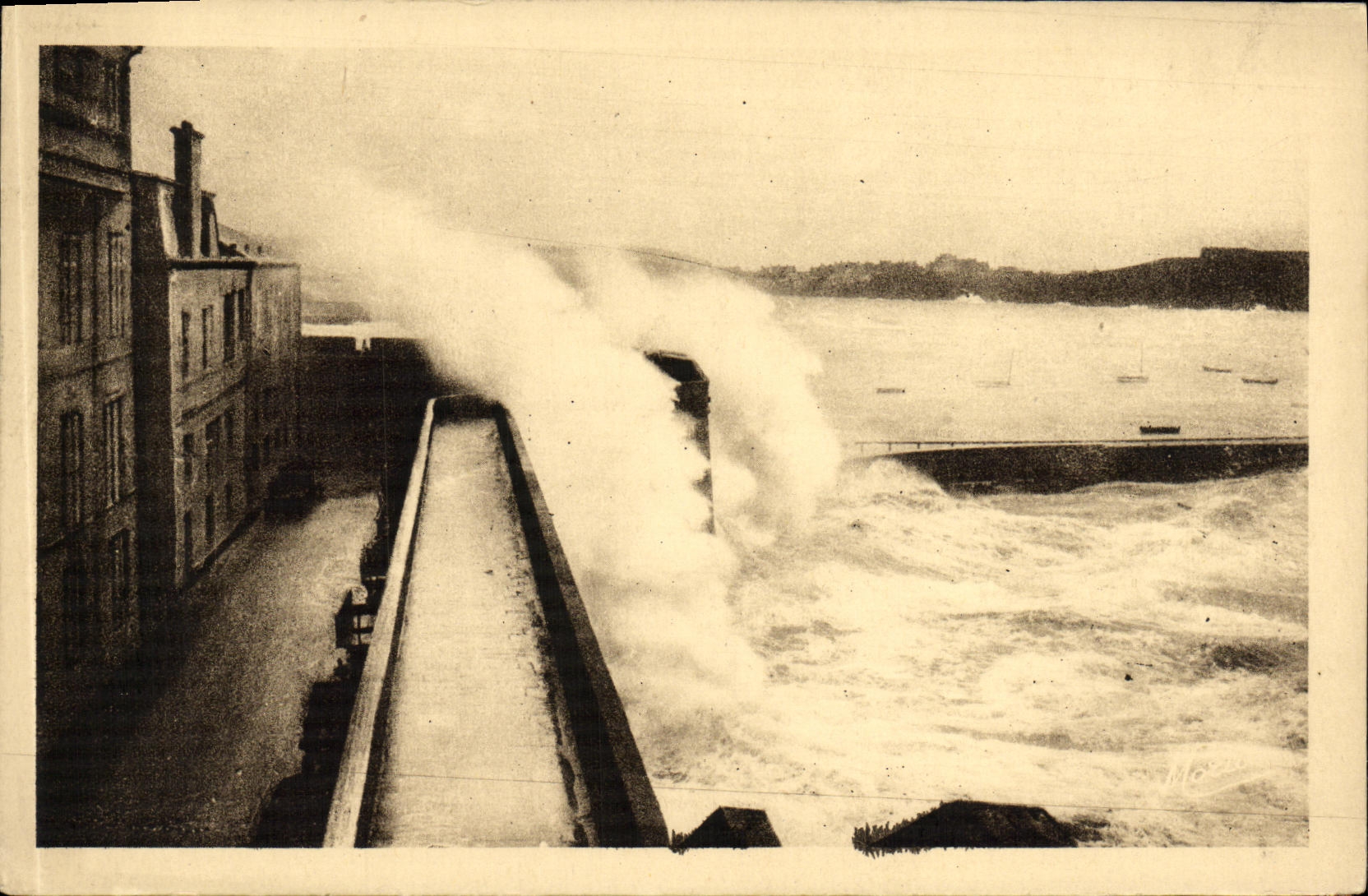 VINTAGE POSTCARD St Malo Walls and the Mole per Storm