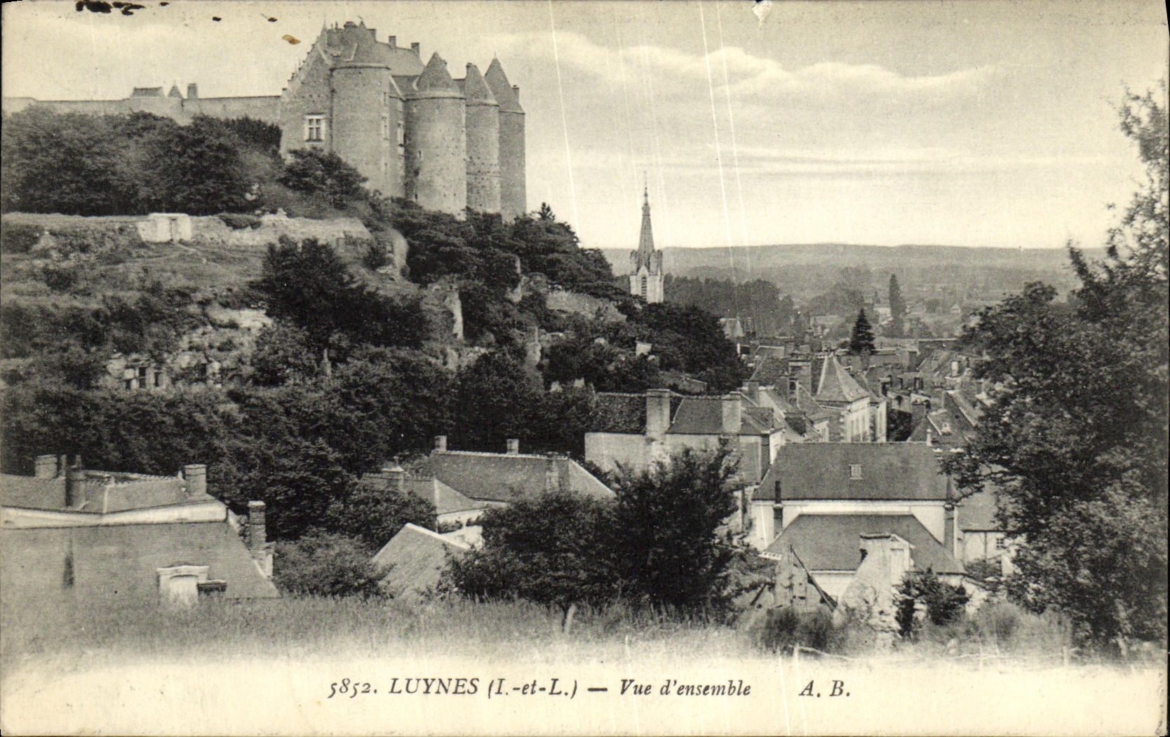 VINTAGE POSTCARD Luynes Seen D together