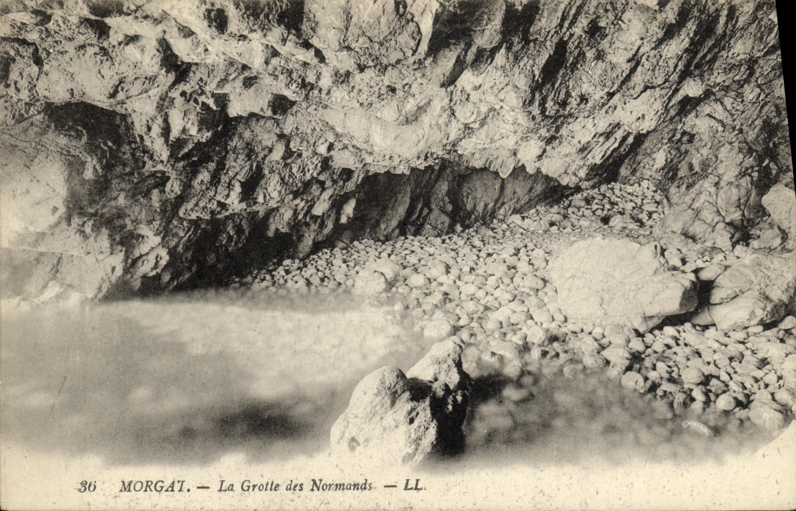 POSTAL Morgat de la VENDIMIA la cueva las normandas
