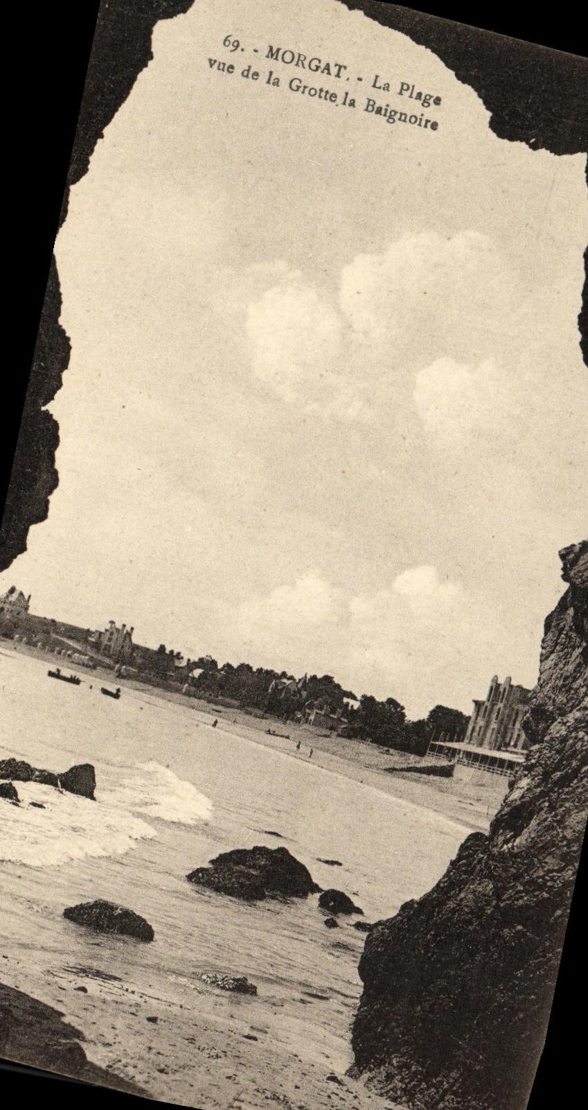 POSTAL Morgat de la VENDIMIA la playa vista de la cueva Balgnoire