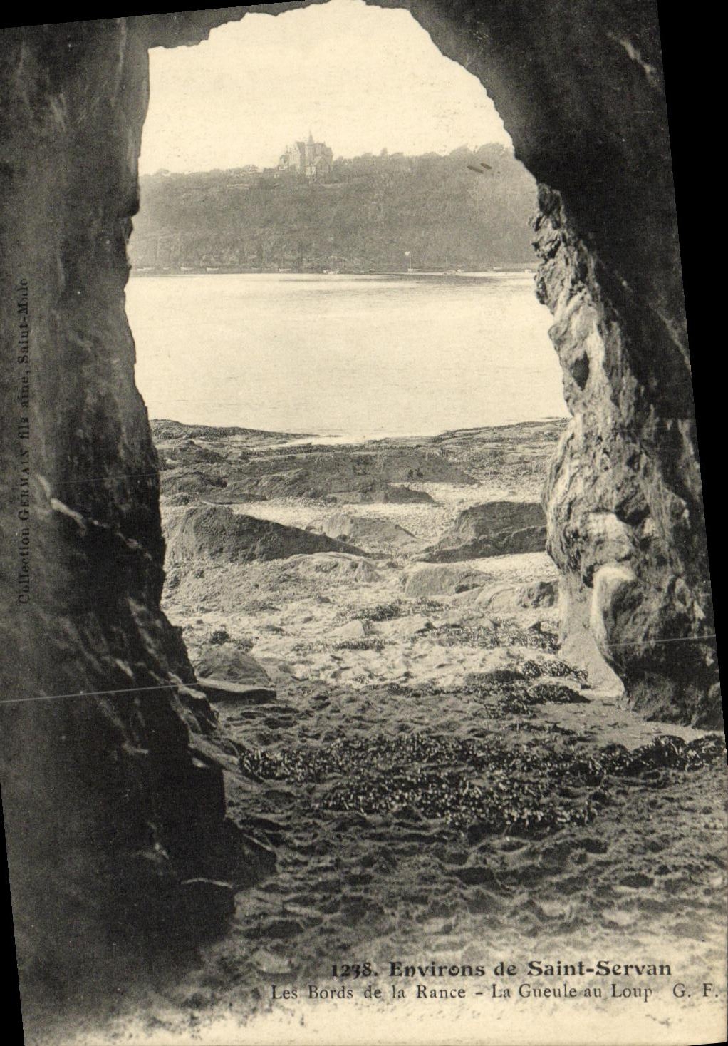 Los alrededores de la POSTAL de la VENDIMIA de Servan Saint afilan de rancio la boca del lobo