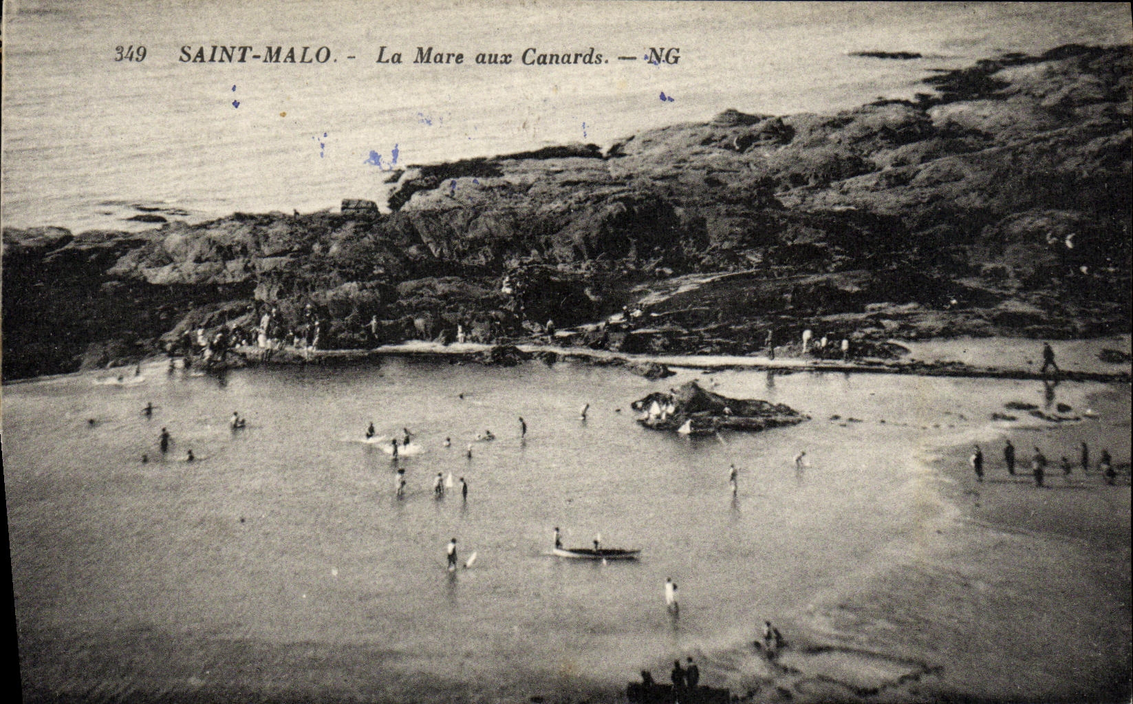 VINTAGE POSTCARD Holy Malo the duck pond