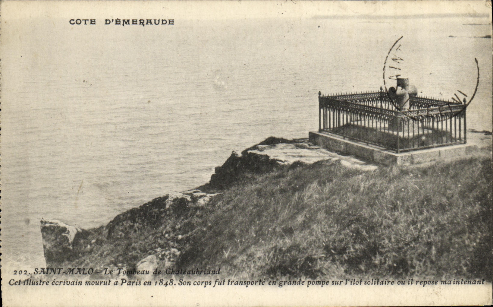 CPA Saint Malo Le tombeau de Chateaubriant