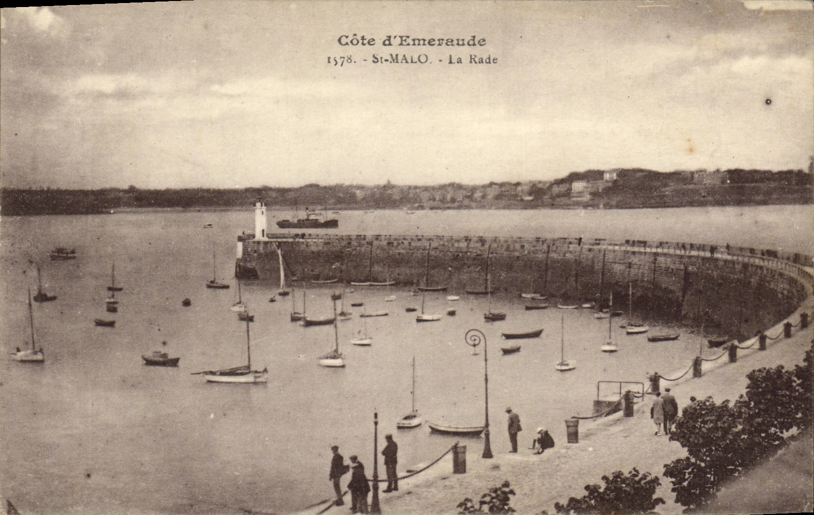 VINTAGE POSTCARD Holy Malo roads