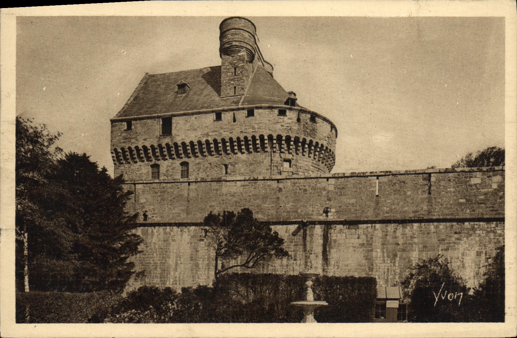 CPA Saint Malo Le Chateau La Tour des Dames