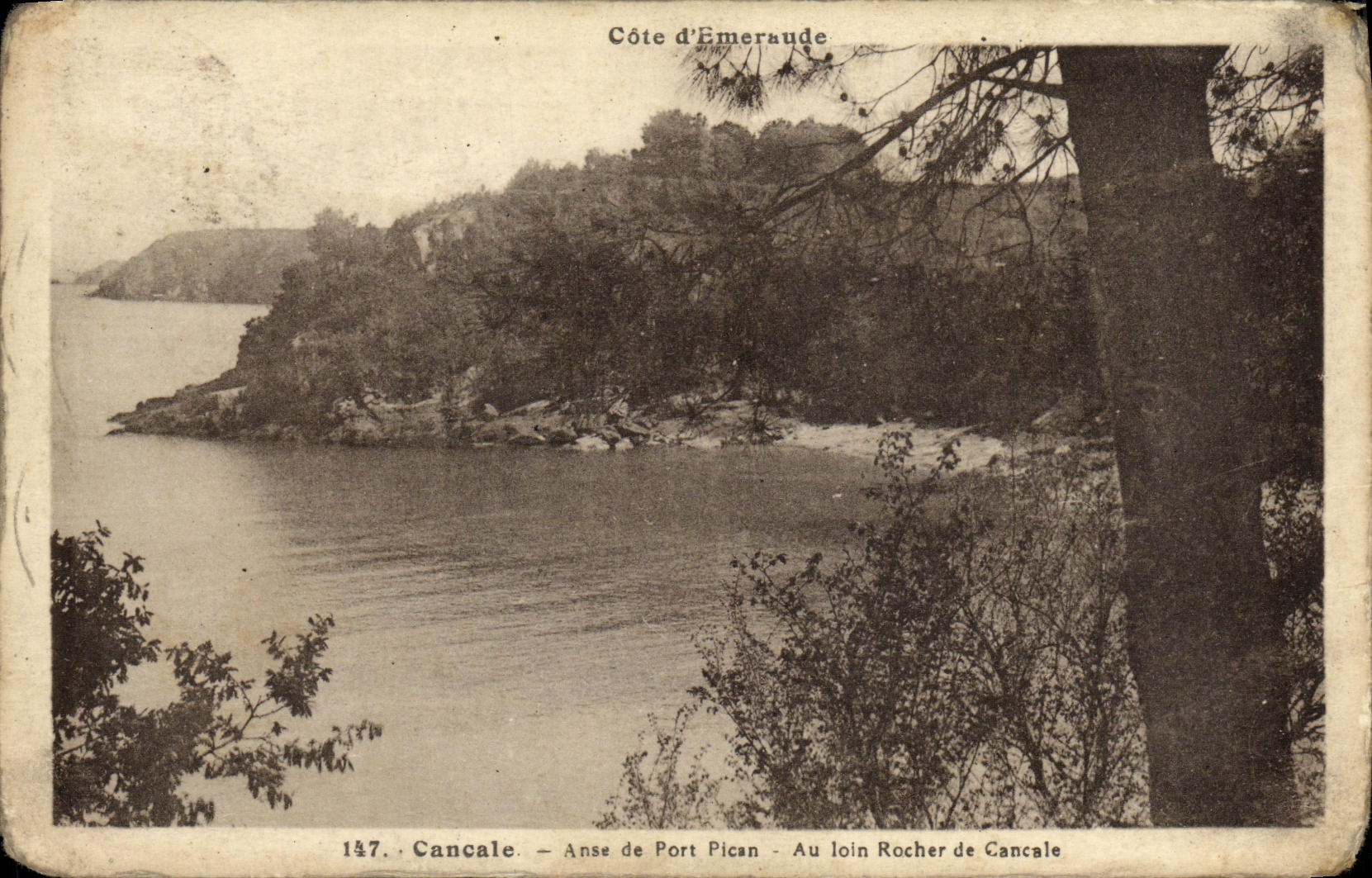 Manija de Cancale de la POSTAL de la VENDIMIA del puerto de Pican con la roca lejana de Cancale