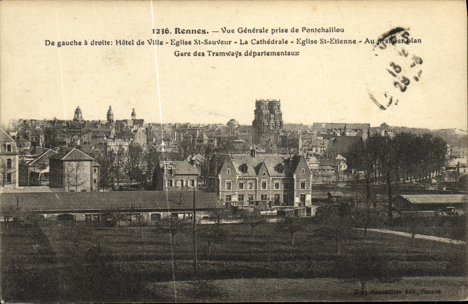 CPA Rennes Vue Generale prise du Pontchaillou Hotel de ville Cathedrale Eglise St Etienne
