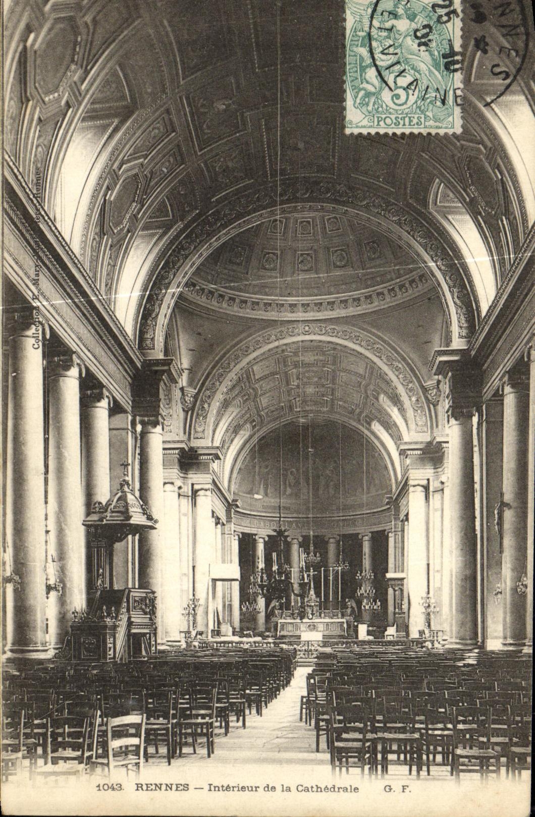 CPA Rennes Interieur de la Cathedrale