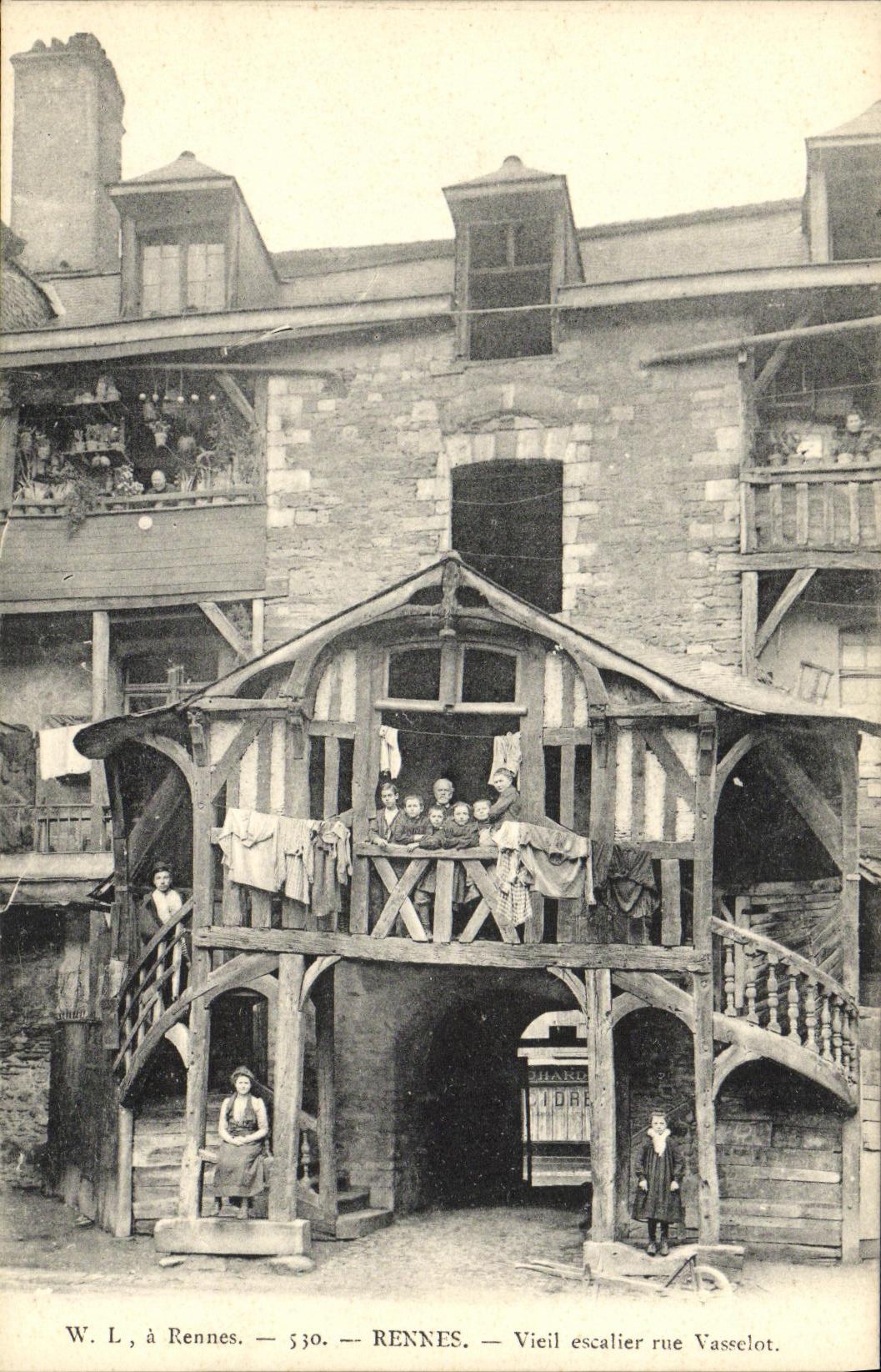 CPA Rennes Vieil escalier rue Vasselot