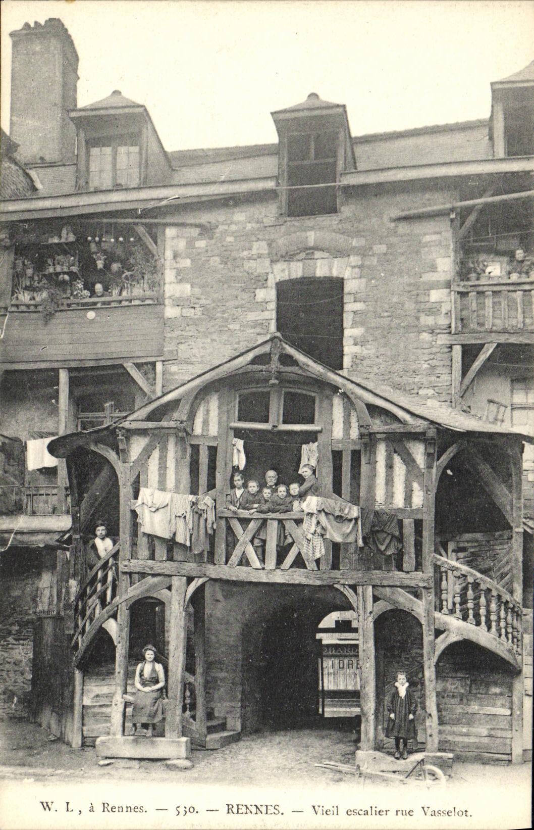 CPA Rennes Vieil escalier rue Vasselot