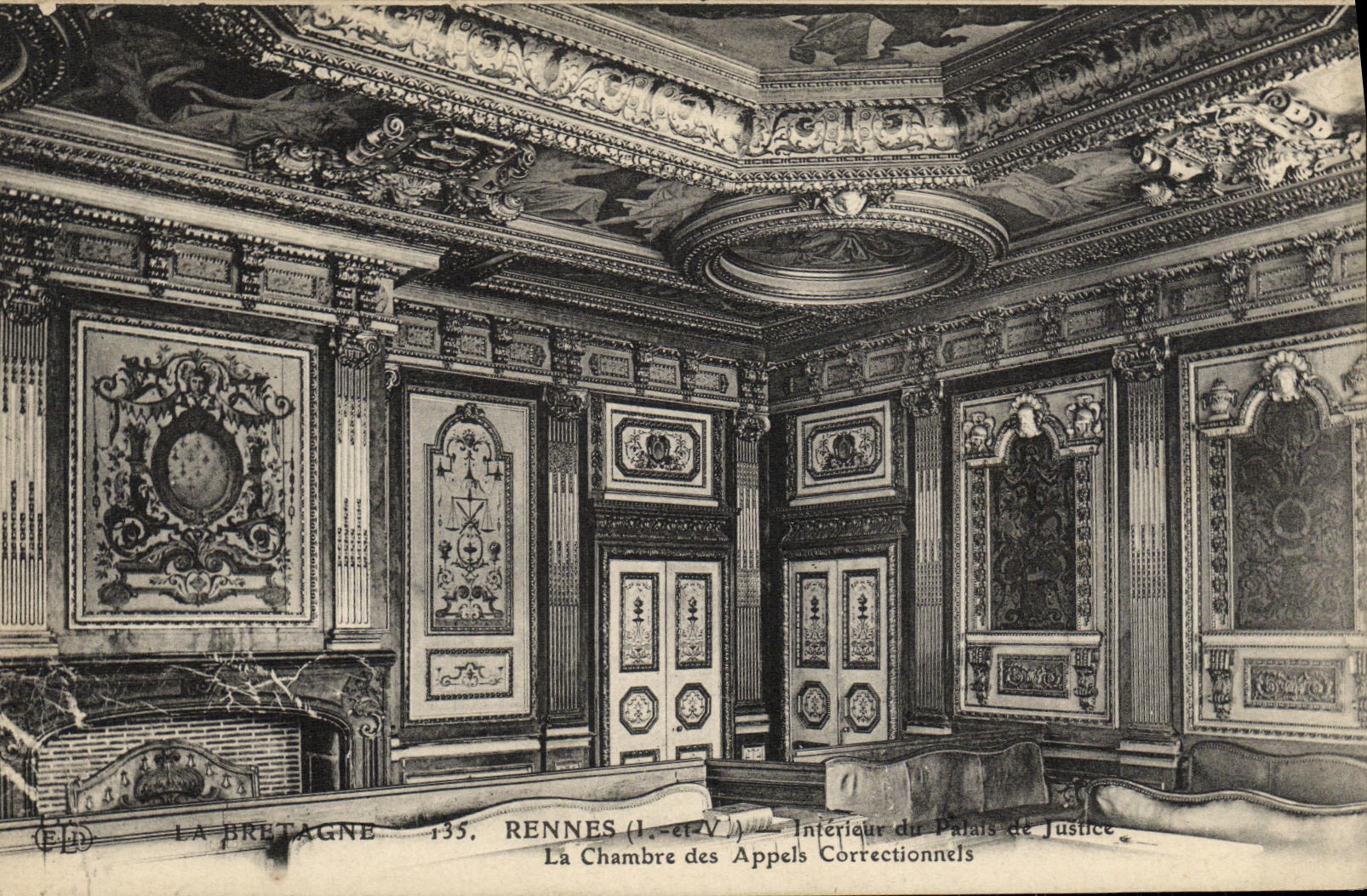 CPA Rennes Interieur du Palais de Justice La Chambre des Appels Correctionnels