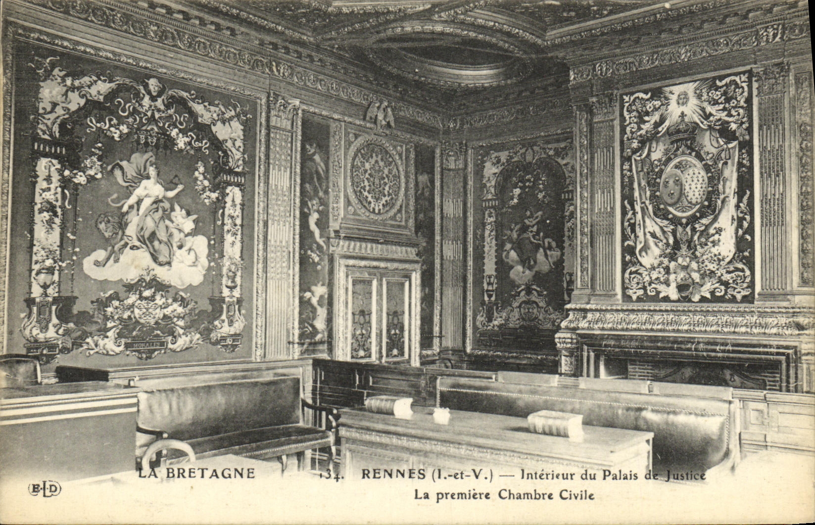 CPA Rennes Interieur du Palais de Justice La Premiere Chambre Civile