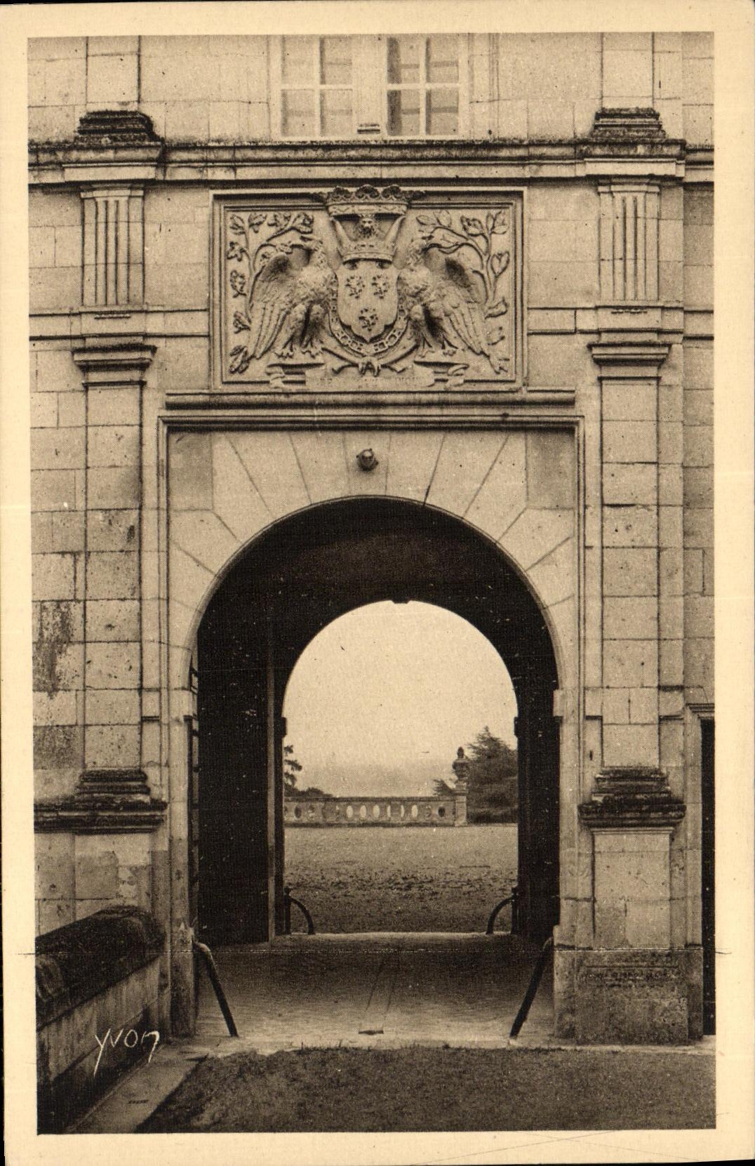 CPA Chateau de Valencay L Entree