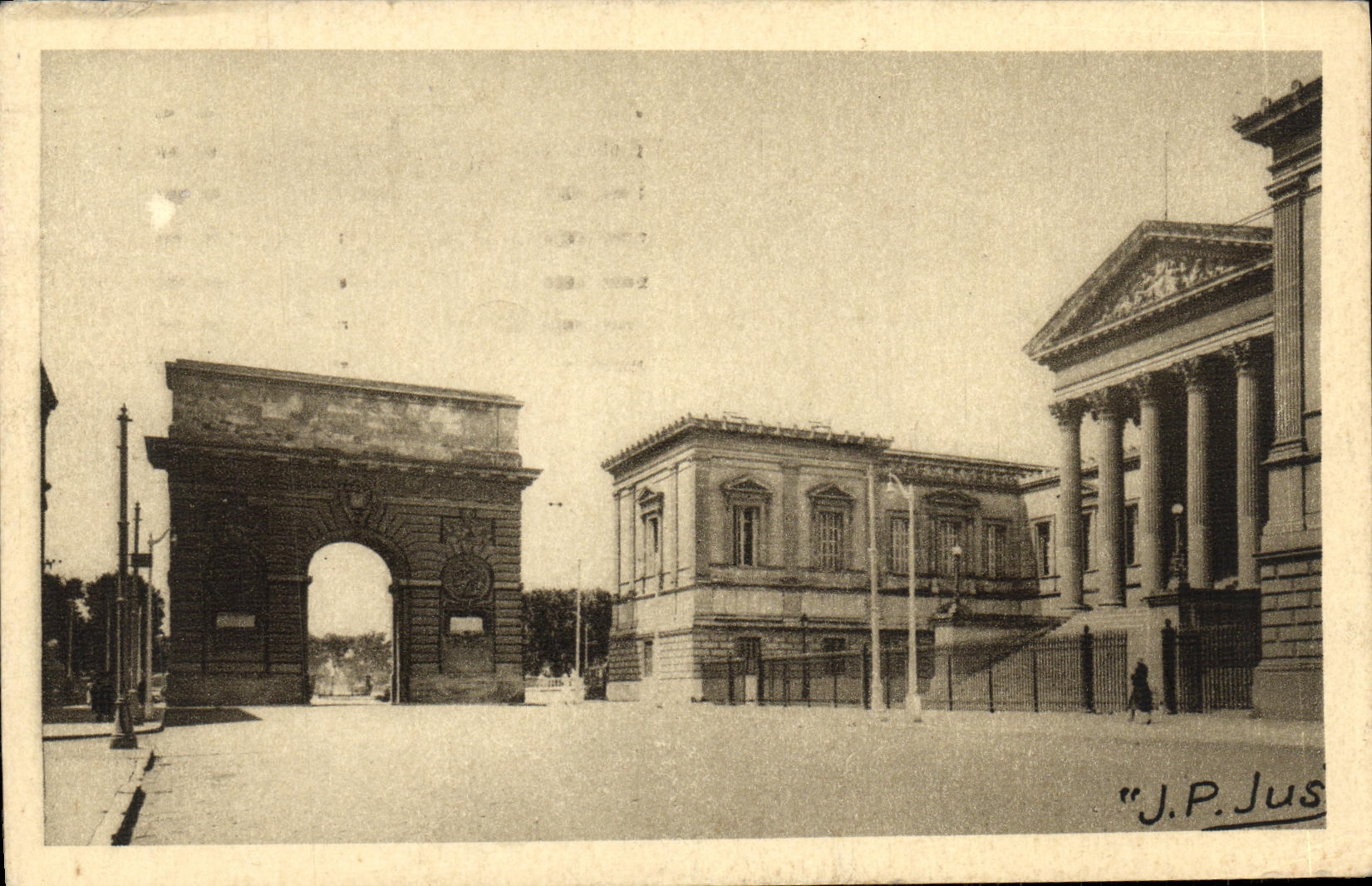 CPA Montpellier Arc de Triomphe Palais de Justice