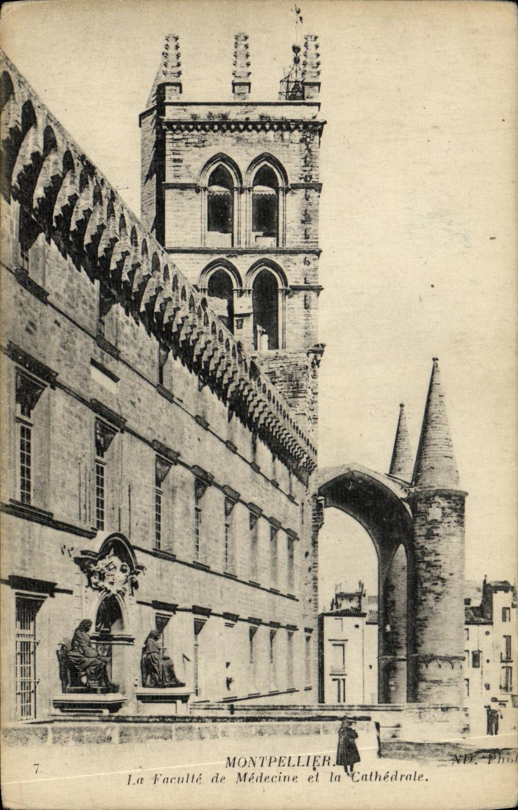 CPA Montpellier La Faculte de Medecine et la Cathedrale