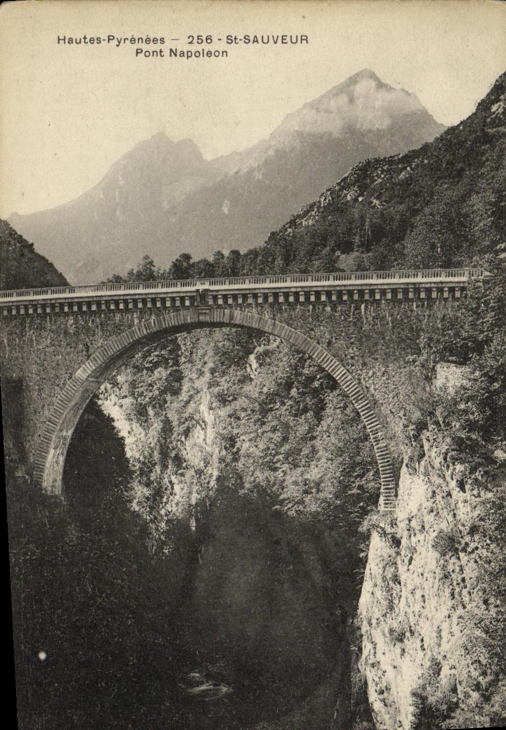 CPA Hautes Pyrenees St Sauveur Pont Napoleon