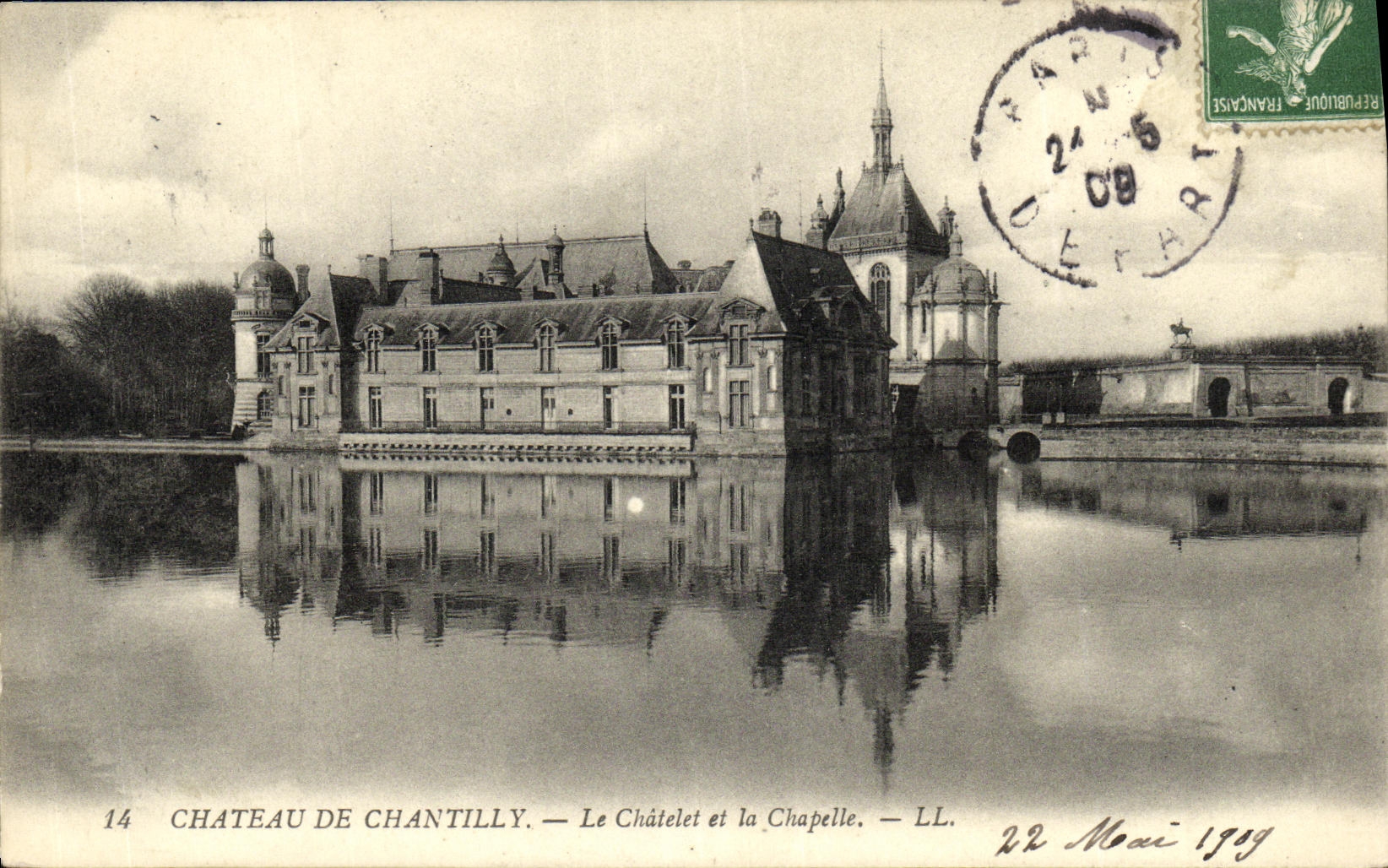 CPA Chateau de Chantilly Le Chatelet et la Chapelle